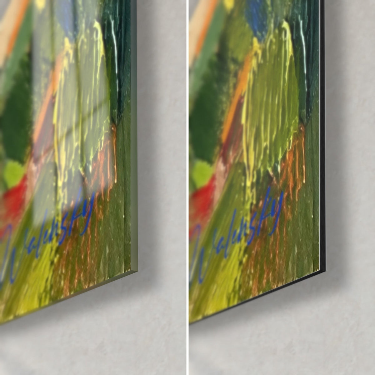 Gemälde einer Klippe mit grünen und roten Tupfern, untere rechte Ecke: glänzendes Acrylglas links, matter Dibond-Alu rechts, 3 mm Stärke