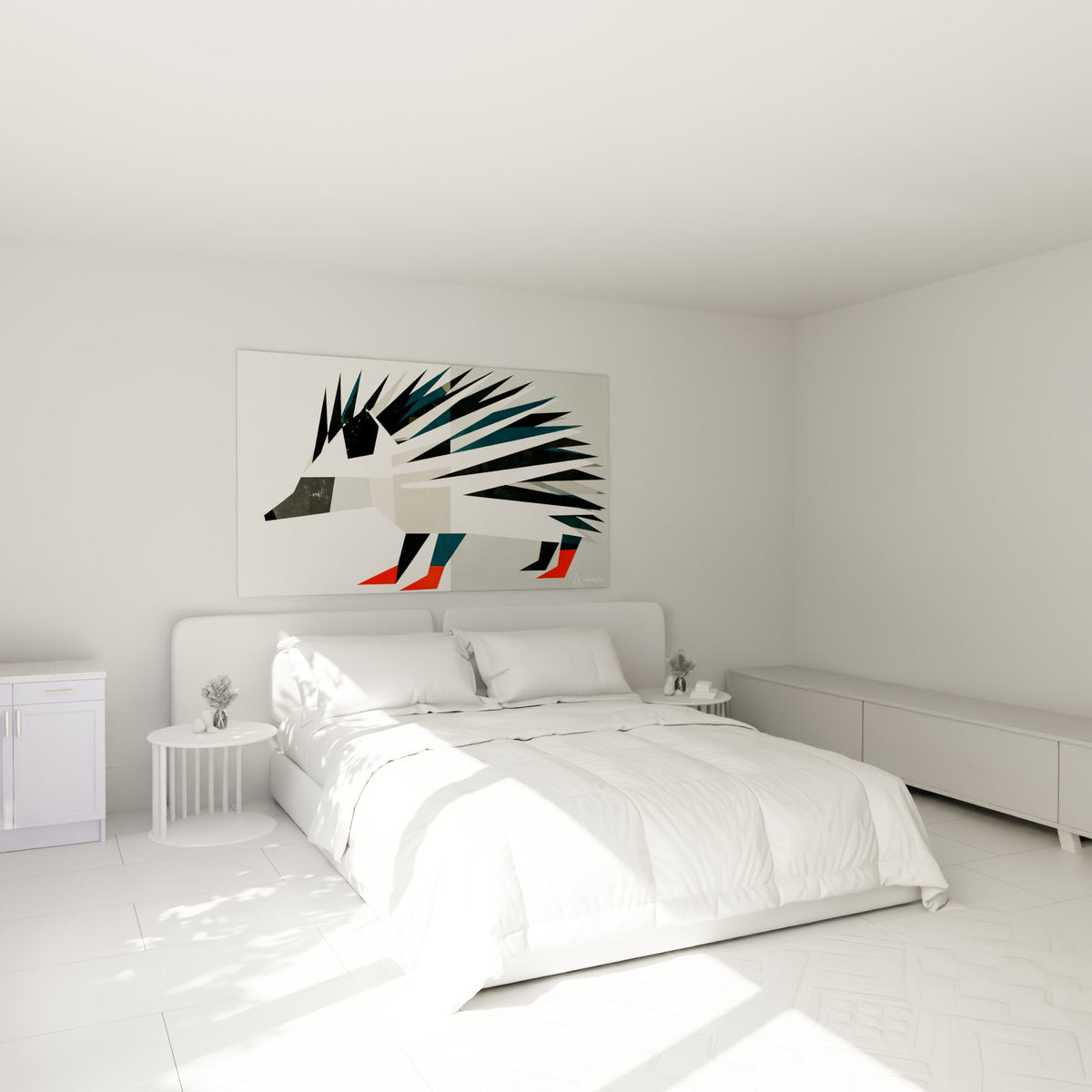 Silhouette de hérisson triangulaire bleu pétrole et orange, accrochée au-dessus d'un lit dans une chambre claire