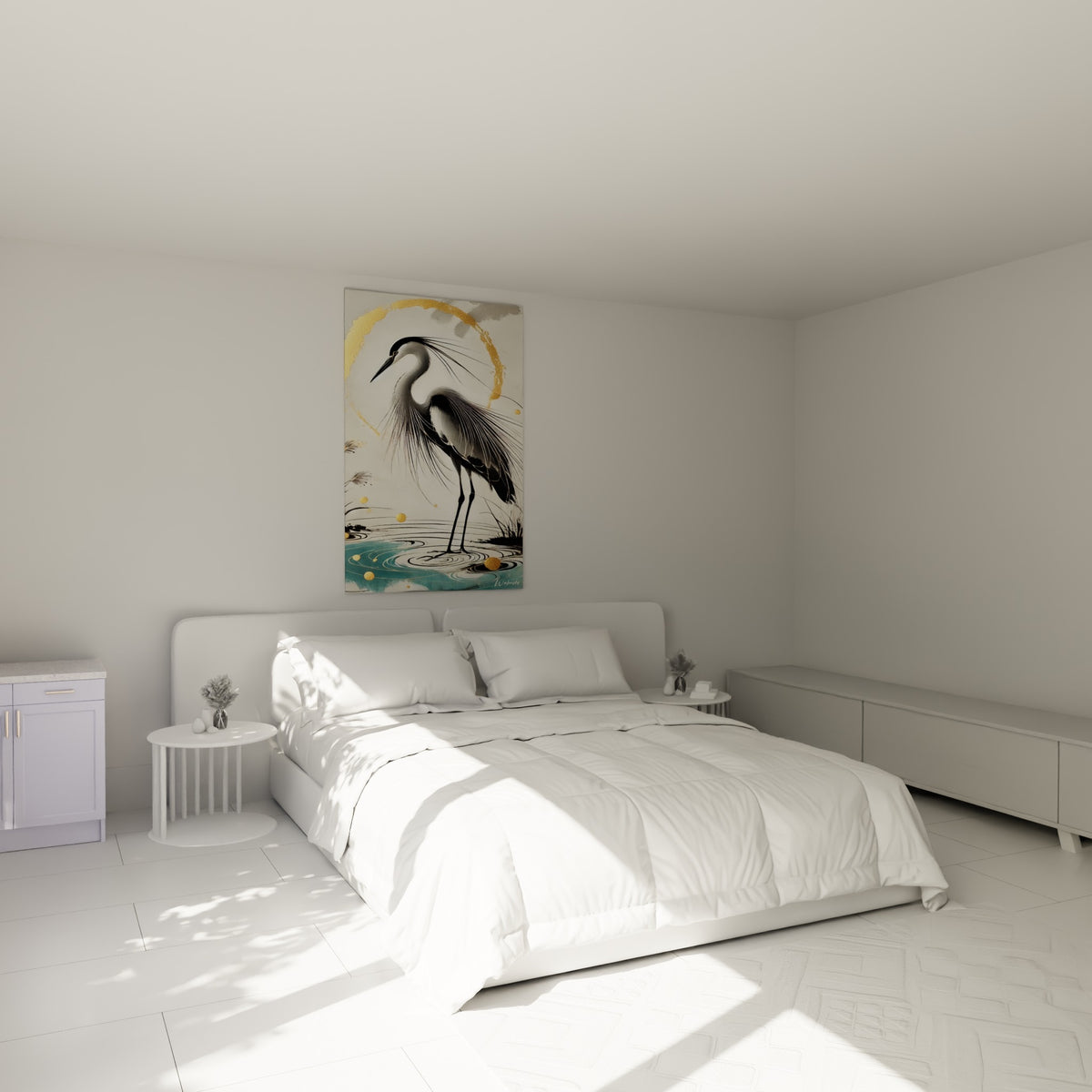 Silhouette élégante du héron anthracite et or, accrochée au-dessus d'un lit dans une chambre claire