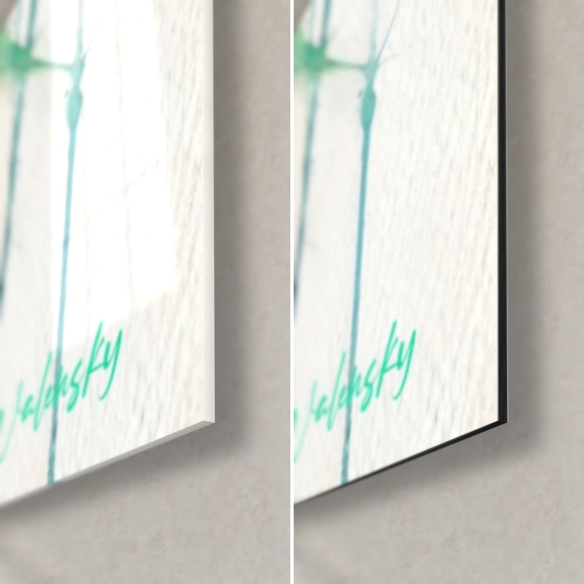Gemälde Reiher in smaragdgrüner Aquarellmalerei, untere rechte Ecke: glänzendes Glas und Reflexe, mattschwarzes Dibond, türkisfarbene Signatur, feine Kante