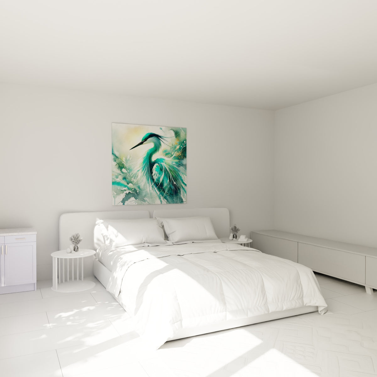 Silhouette de héron émeraude et blanc nacré, posée au-dessus d'un lit dans une chambre claire