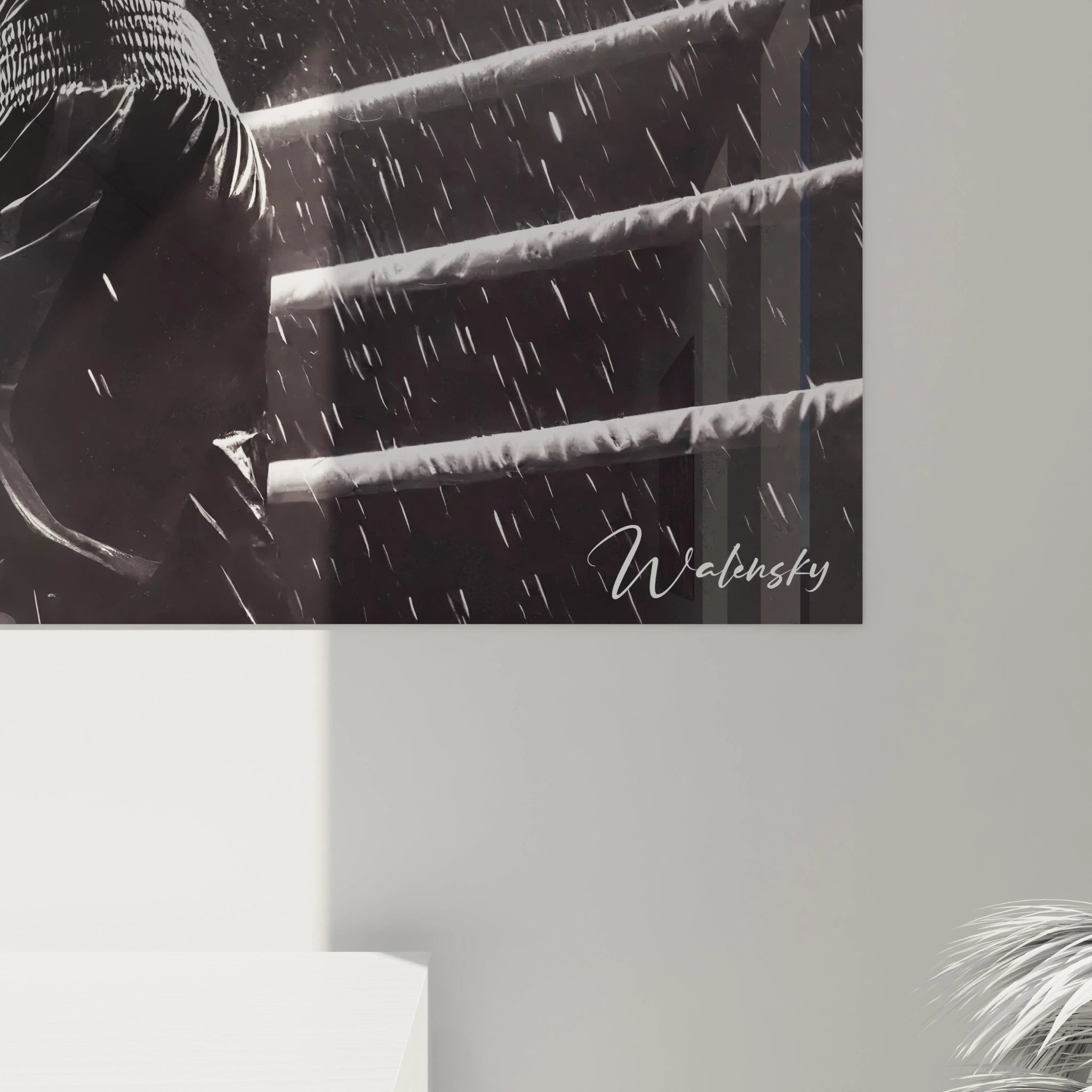 vue de pres du tableau noir et blanc details saisissants d un boxeur sueur et gants textures et contrastes intenses style dramatique ideal pour les passionnes d art realiste et contemporain

