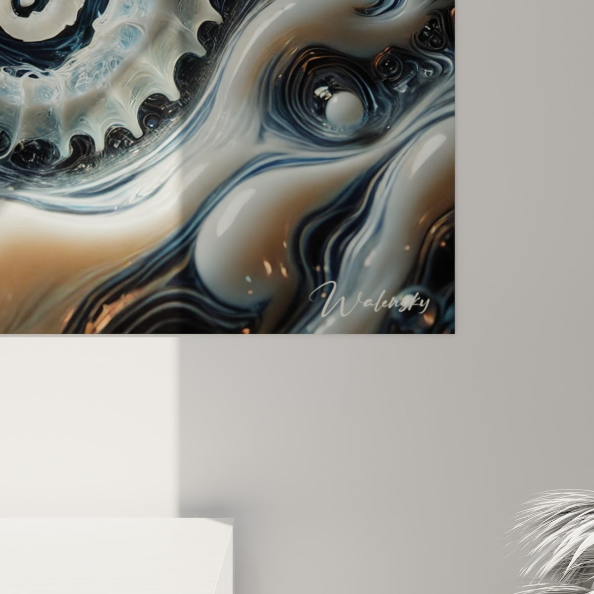 Détail des écailles blanches et bleu marine de l'hippocampe, texture nacrée et coulures dorées visibles de près