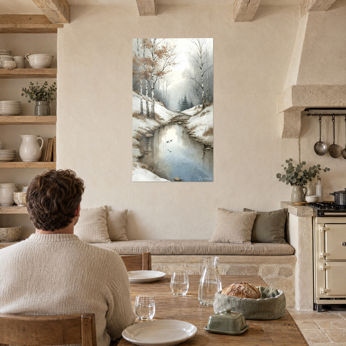 Schilderij van een winters struikgewas in aquarel, witte berkenschors en bruin gras, tegenover een gedekte tafel naast een stenen keuken