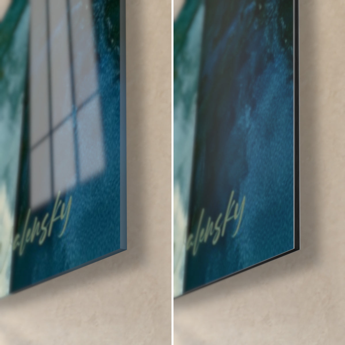 Tableau cadran abstrait, coin bas droit : verre acrylique brillant aux reflets de fenêtre à gauche, Dibond mat bleu nuit à droite, tranche 3 mm