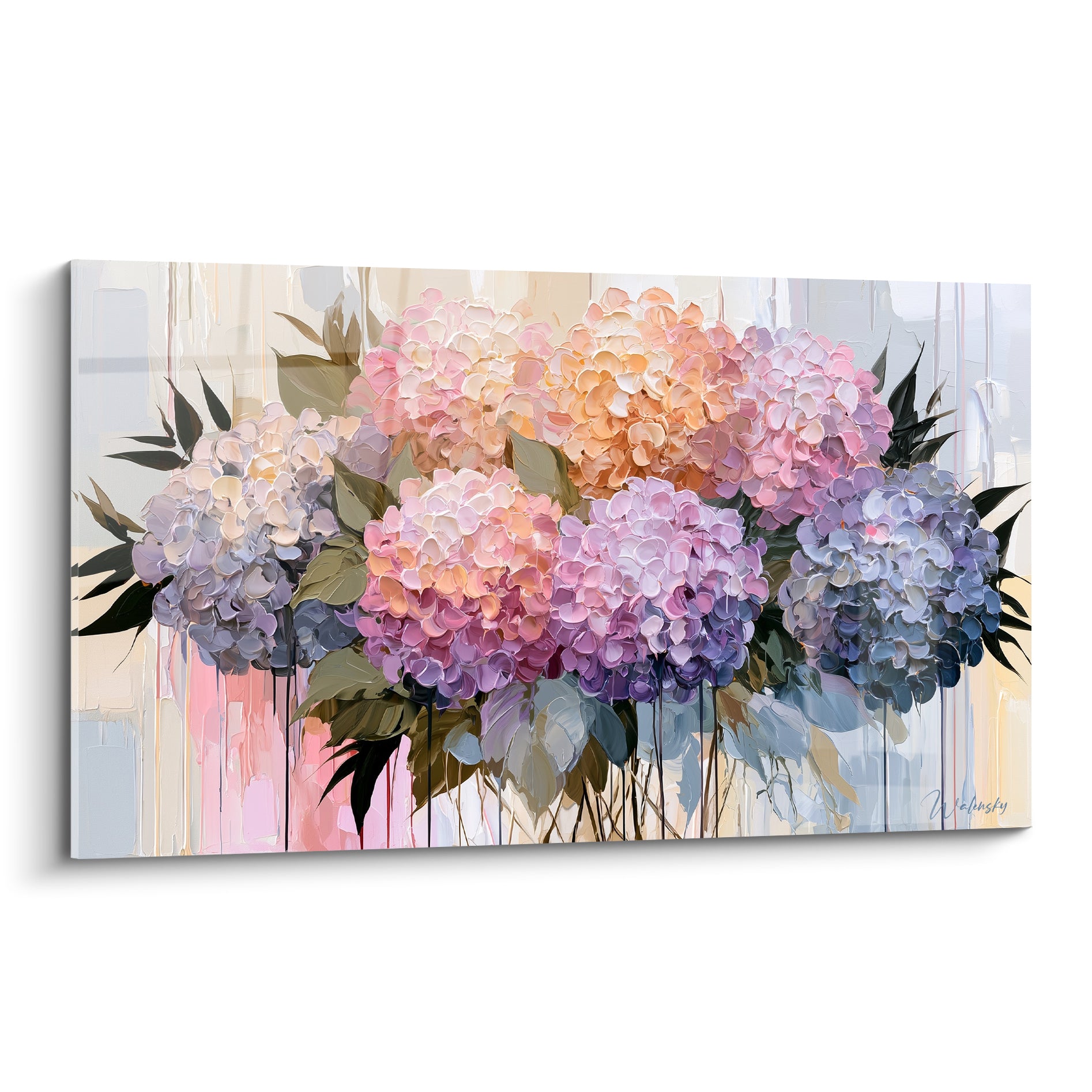 Hortensias roses, pêche et mauves peints en bouquet dense sur fond patiné beige et gris