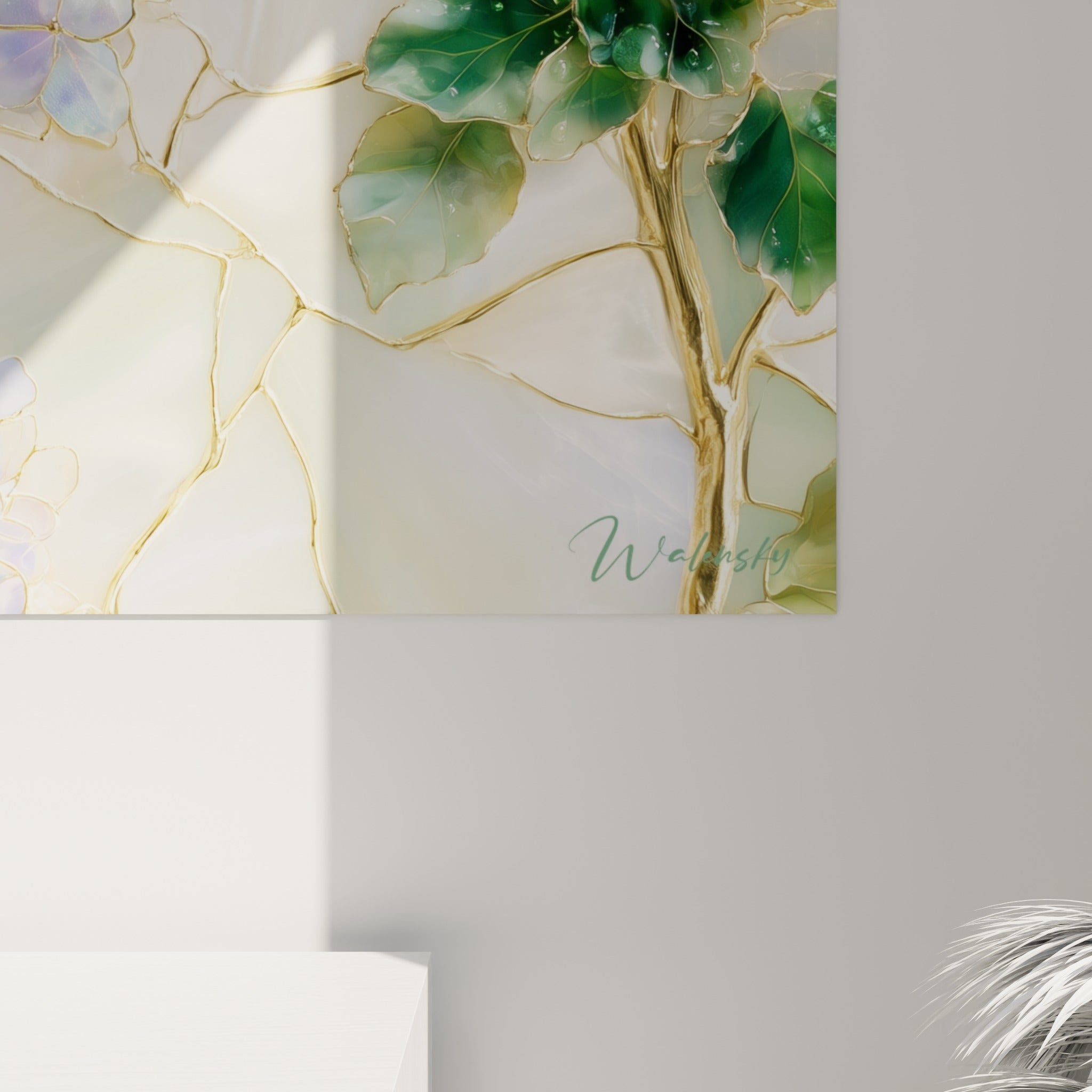 Détail du vitrail d'hortensia montrant les fines lignes dorées et les nuances mauve et vert sauge
