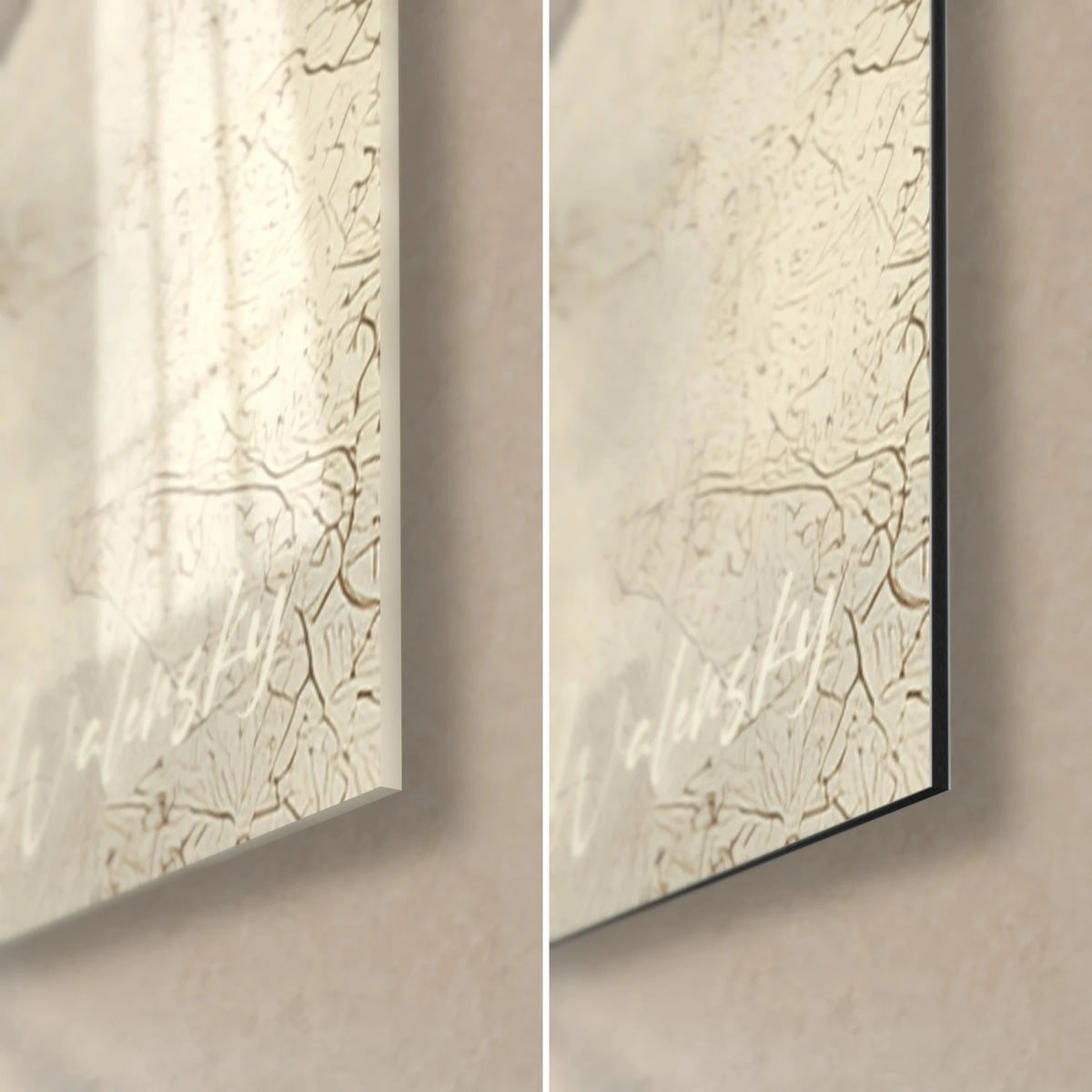 Gemälde gefrorene Stechpalme, untere rechte Ecke: glänzendes Acrylglas links, mattschwarzes Dibond rechts, goldene Signatur auf Creme