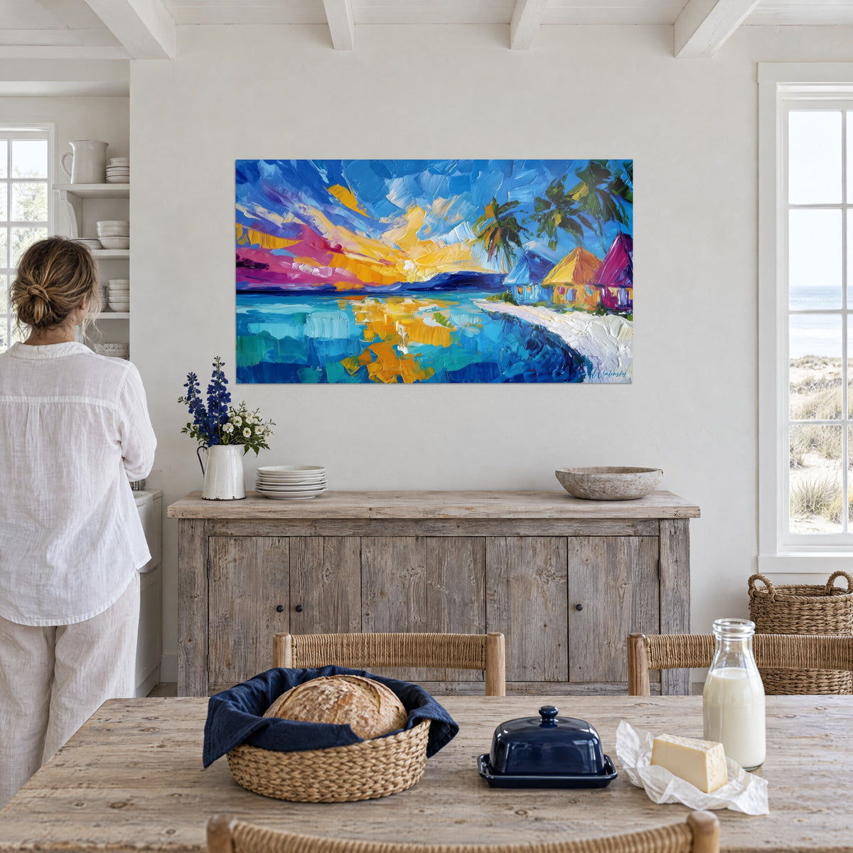 Tableau île aux palmiers dentelés, huttes aux toits pourpre et ocre, soleil jaune sur mer azur, accroché dans une cuisine de bord de mer