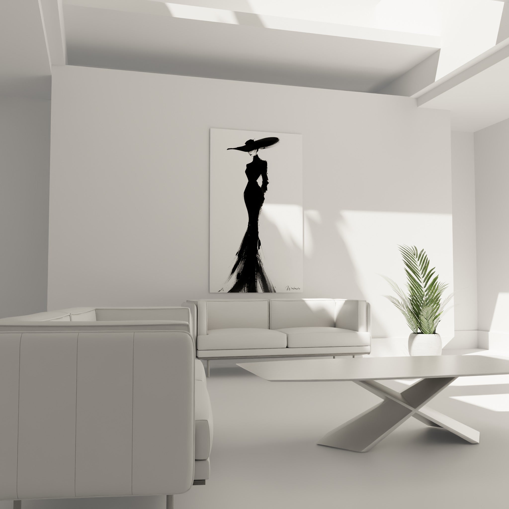 Femme stylisée en robe fourreau anthracite et traîne évasée, au-dessus d'un canapé dans un salon lumineux