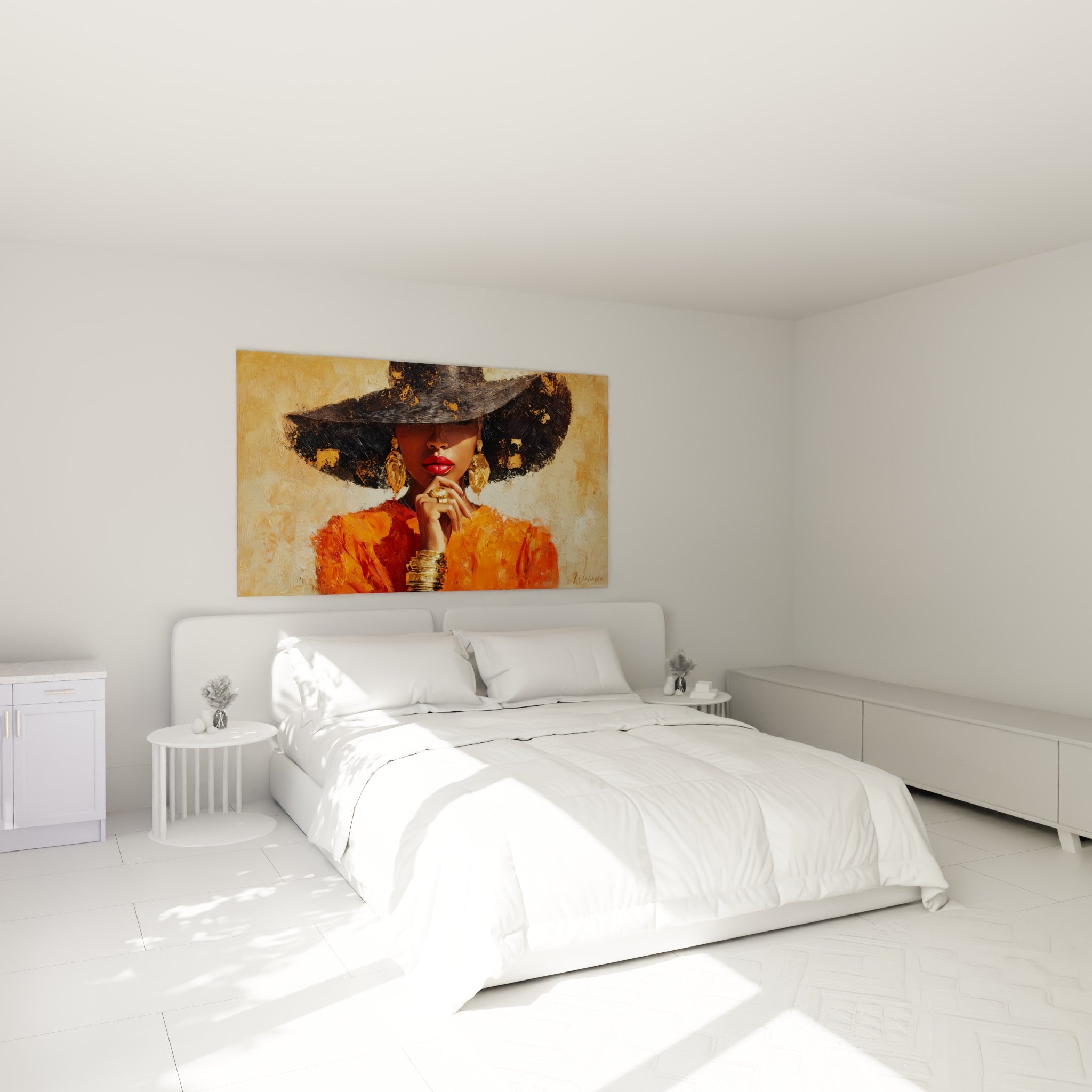 Femme au chapeau noir et lèvres rouges, illustration de mode orange et dorée, au-dessus d'un lit dans une chambre claire