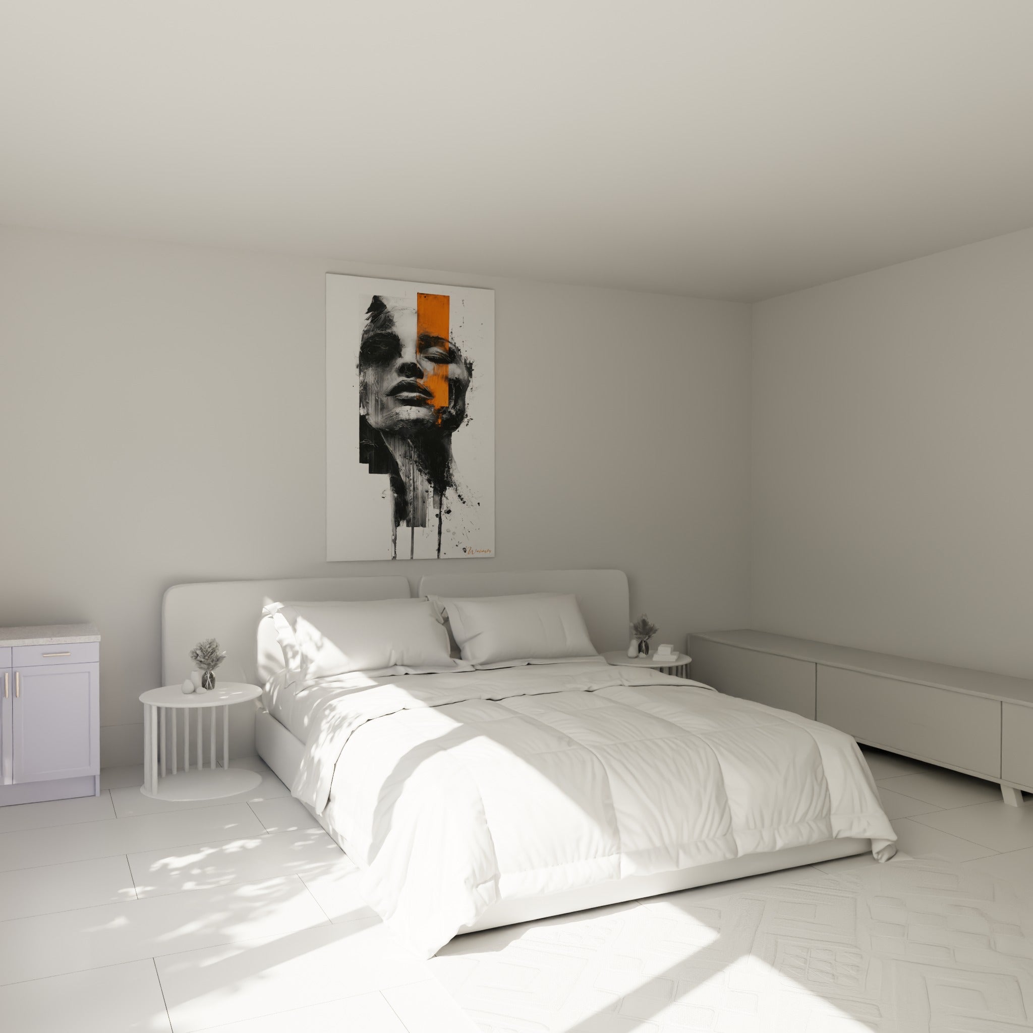 Portrait esquissé noir et orange aux traits marqués, accroché au-dessus d'un lit dans une chambre claire