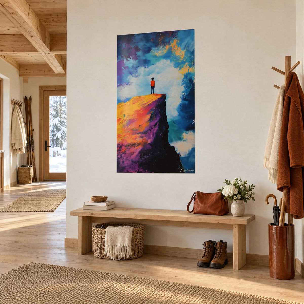 Quadro escursionista solitario che domina un mare di nuvole bianche e blu notte, roccia dorata e porpora, ingresso di chalet in legno chiaro