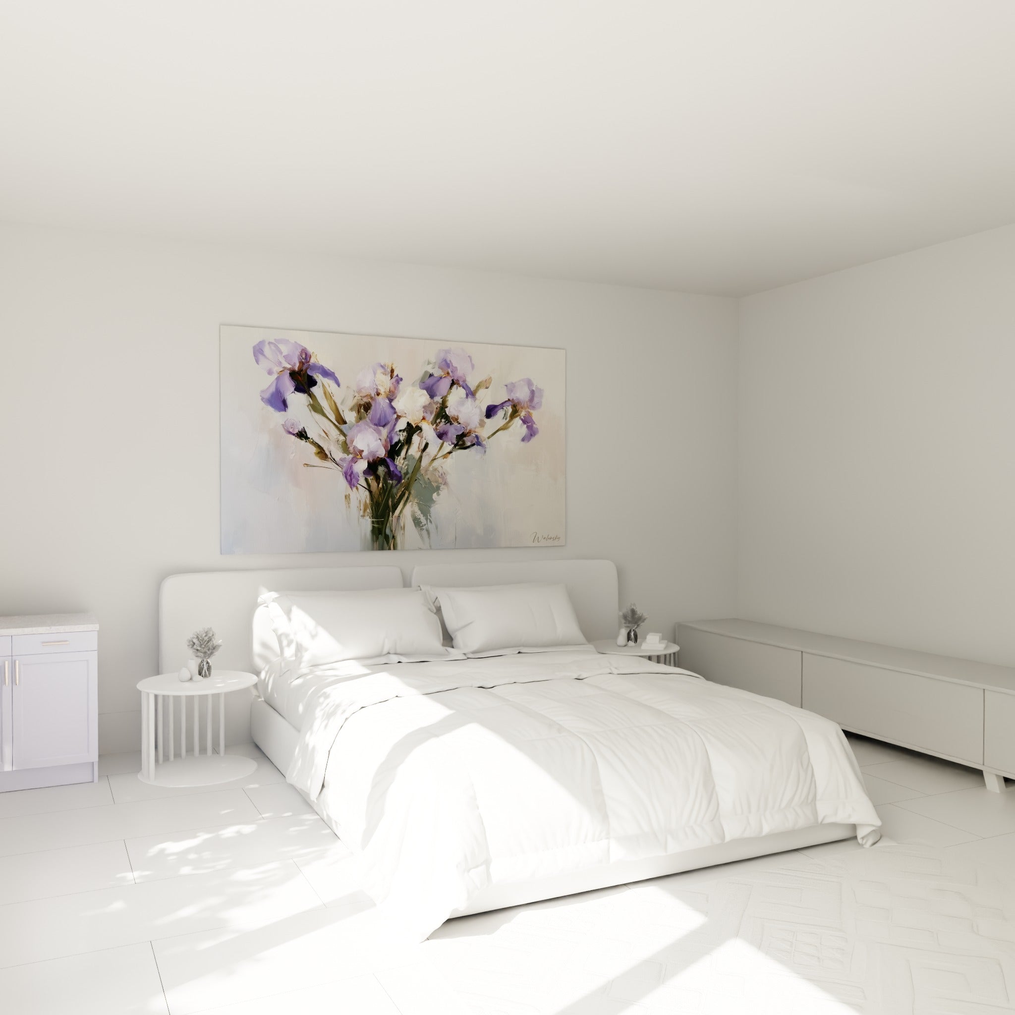 Iris violets et blancs en vase peint au-dessus d'un lit dans une chambre claire