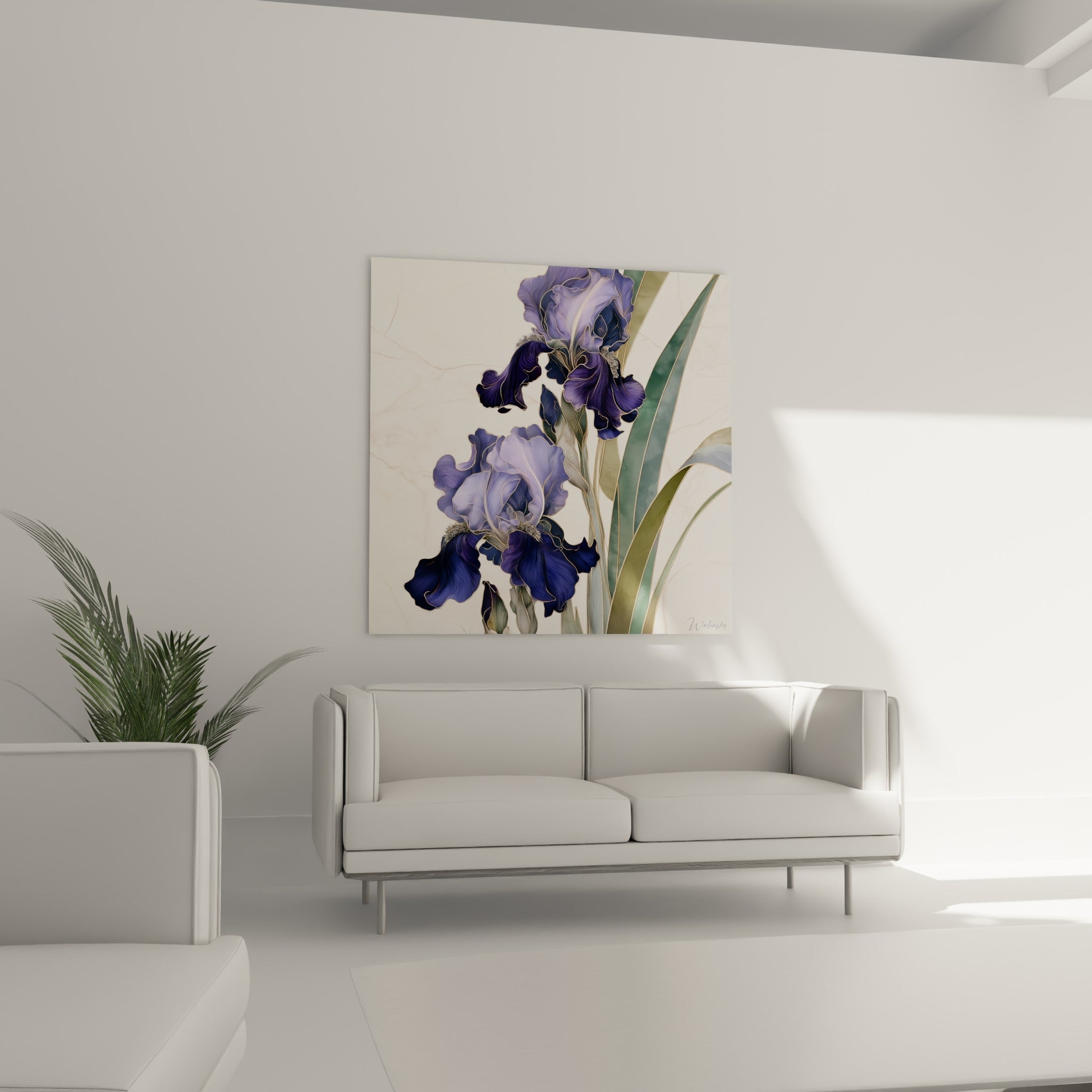 Corolles d'iris indigo et lavande accrochées au-dessus d'un canapé dans un salon lumineux.