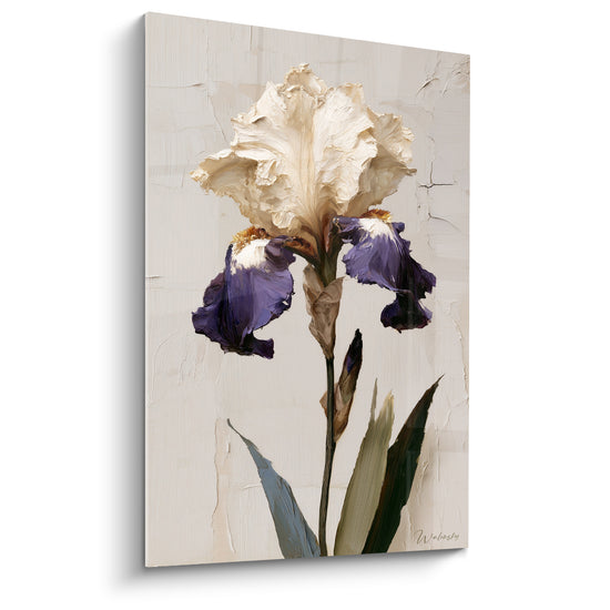 Iris aux pétales ivoire et violets, empâtements épais sur fond beige craquelé texturé