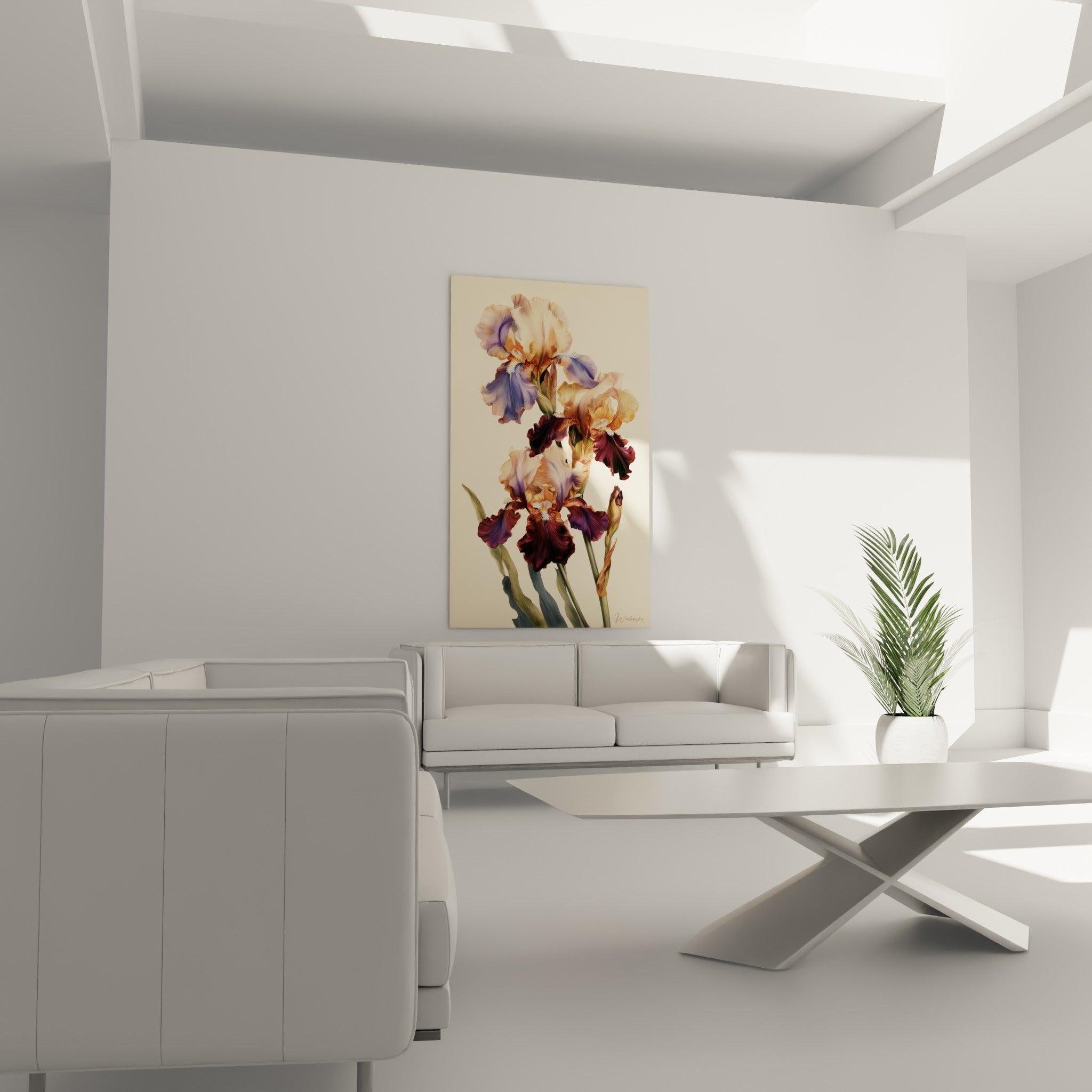 Bouquet d'iris lavande et bordeaux aux tiges vert sauge, au-dessus d'un canapé dans un salon lumineux