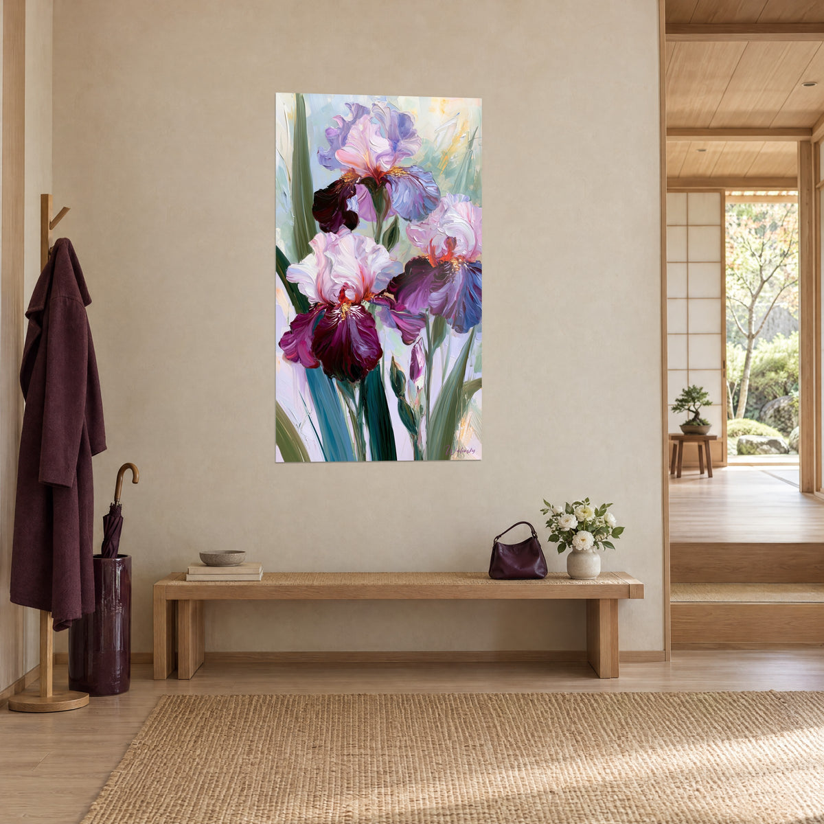 Schilderij trio van paarse en roze bloemen op zeegroene achtergrond, dik opgebrachte verf, driekwartaanzicht in een japandi-hal