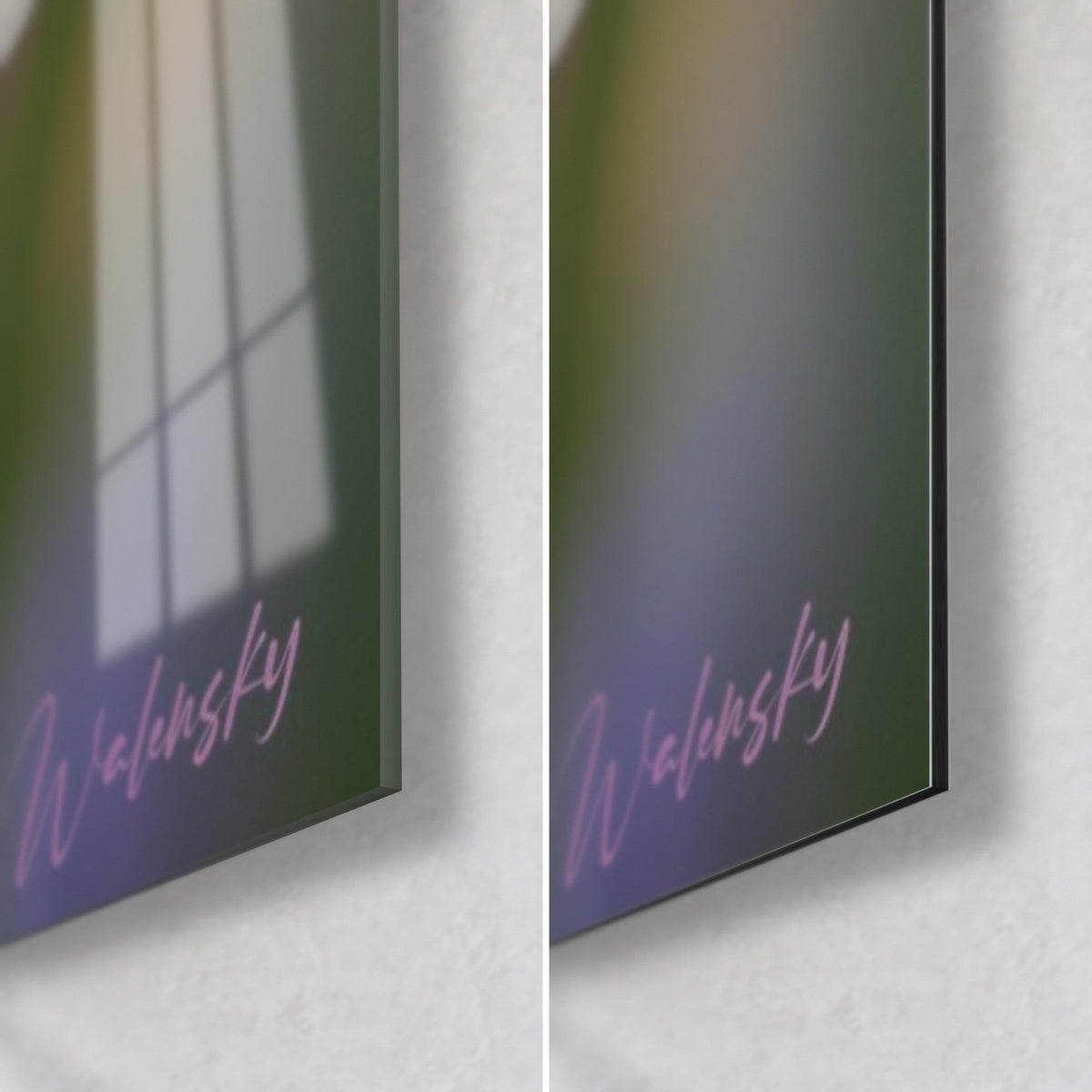 Wall art of a mauve and golden iris, bottom right corner: glossy acrylic glass on the left, matte black Dibond on the right, 3 mm edge