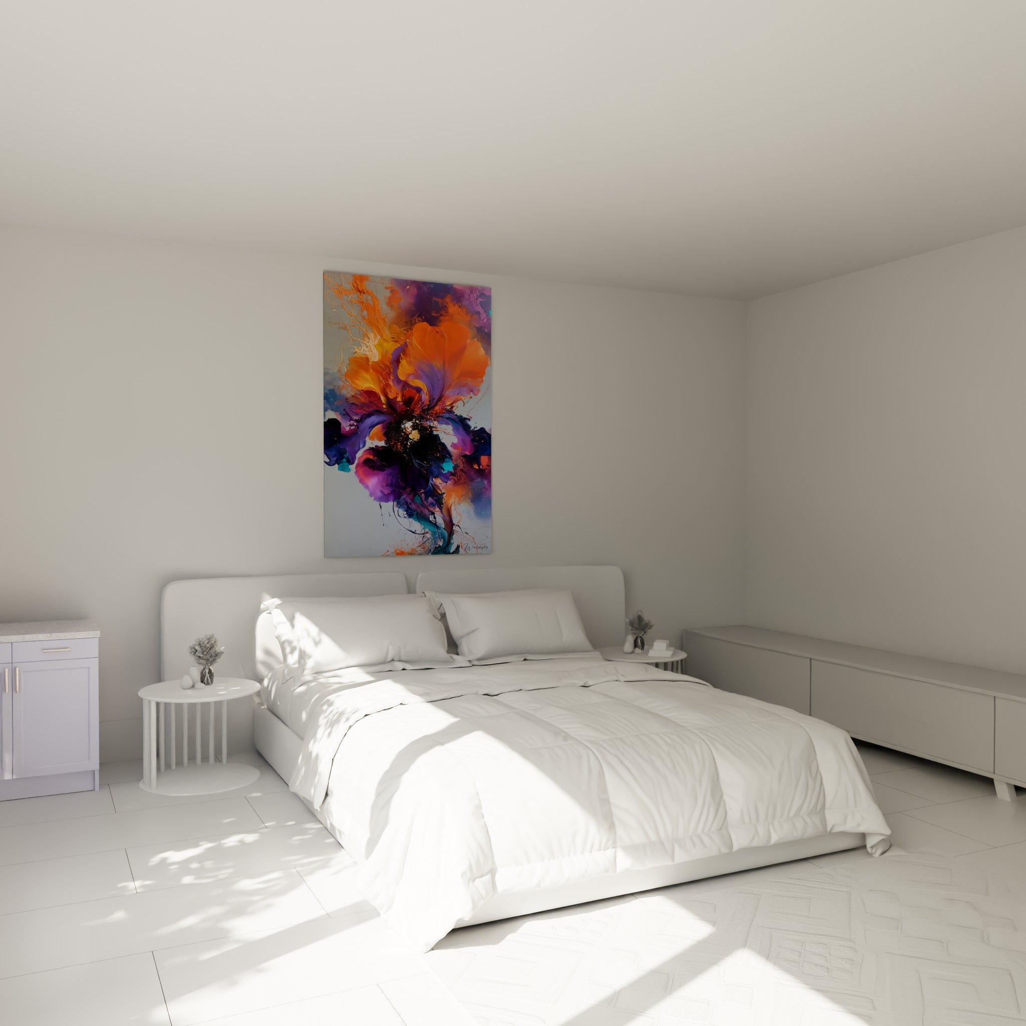 Fleur Iris orange et pourpre déployée au-dessus d'un lit dans une chambre claire