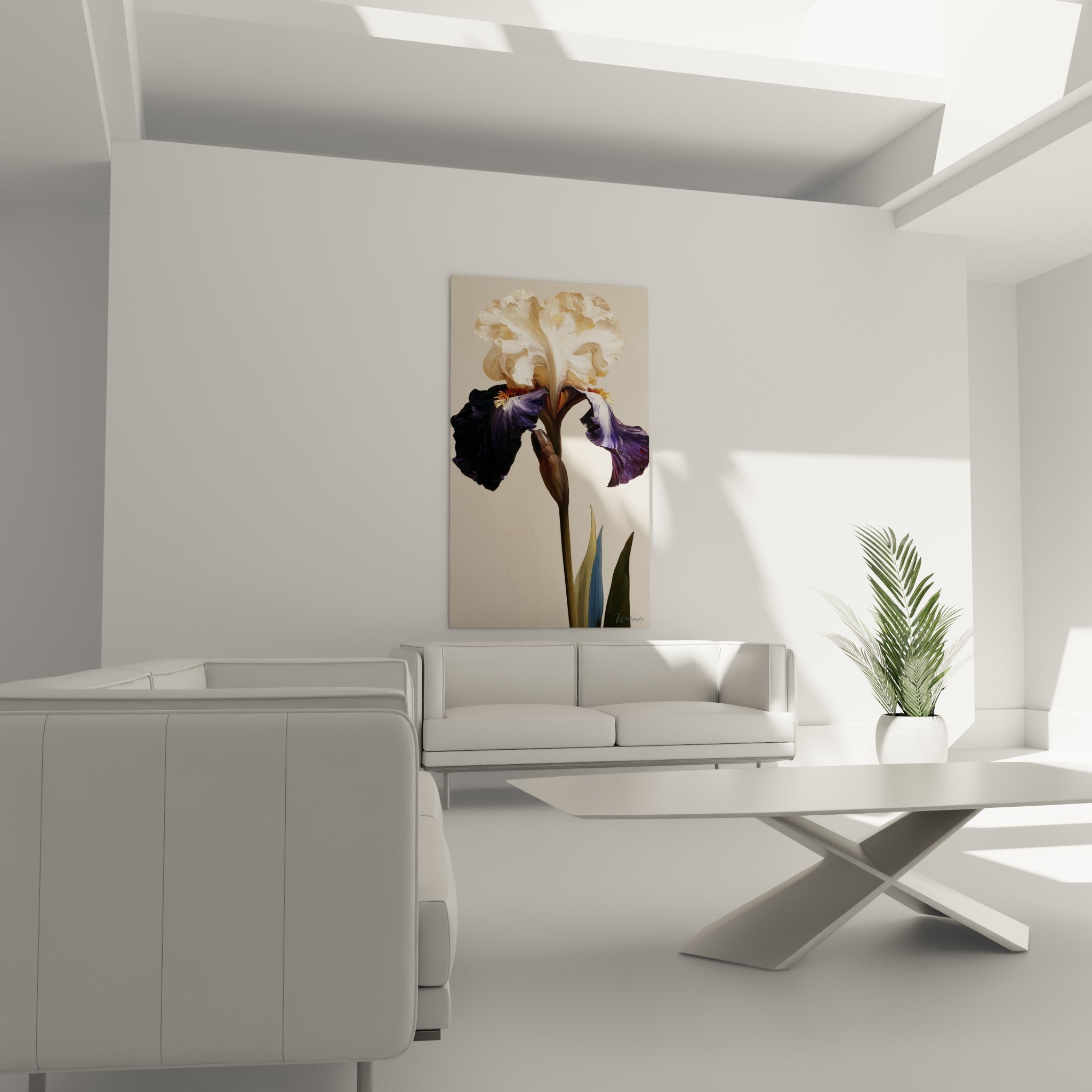 Pétales d'iris ivoire et violet profond veinés de blanc, au-dessus d'un canapé dans un salon lumineux