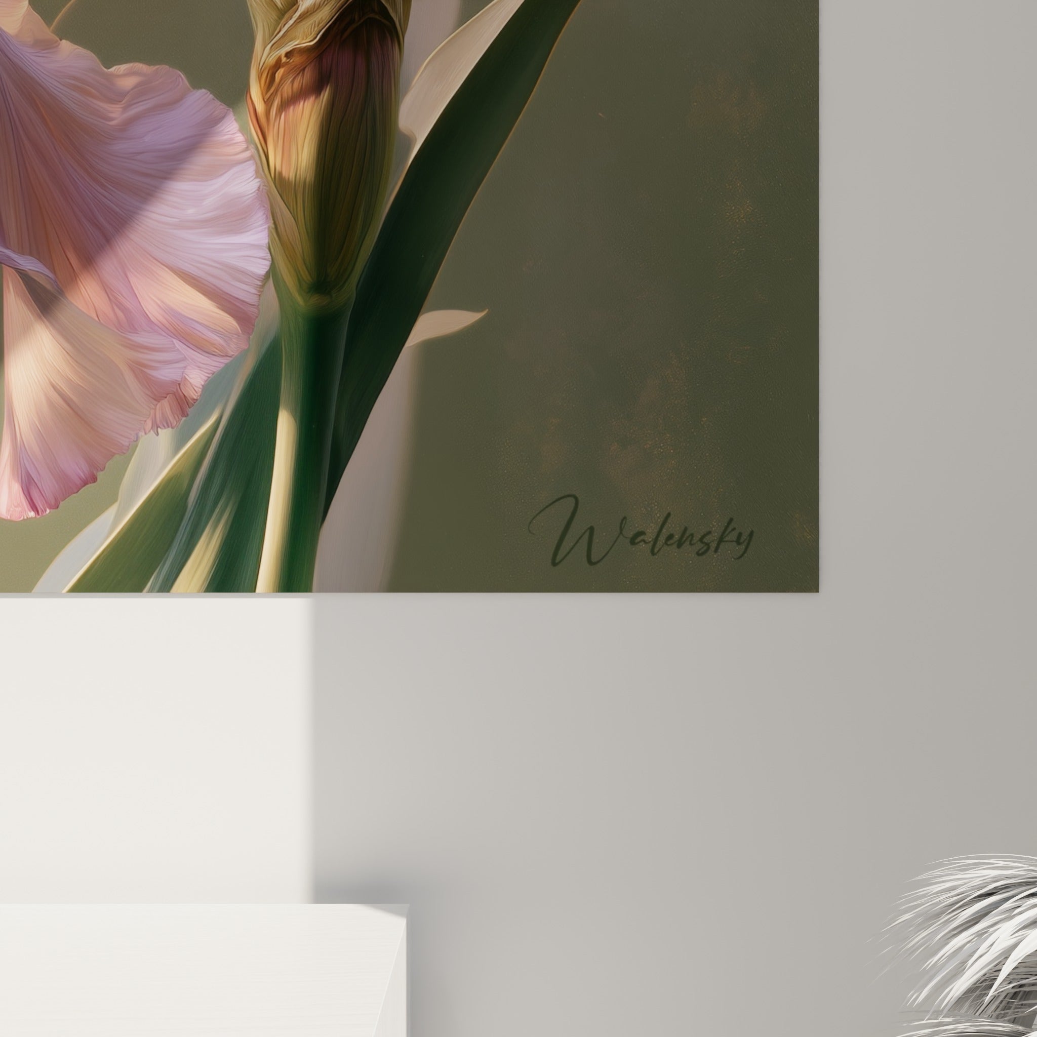Grain de peinture révélant les veines orangées et le mauve délicat des pétales d'Iris