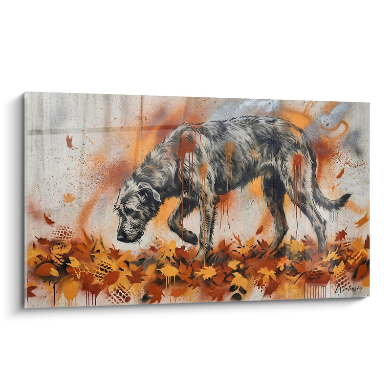 Irish Wolfhound Gemälde in grauen Nuancen in der Jagd inmitten orange- und rotroter Spritzer - Herbstliche Verfolgung - Irish Wolfhound Edition