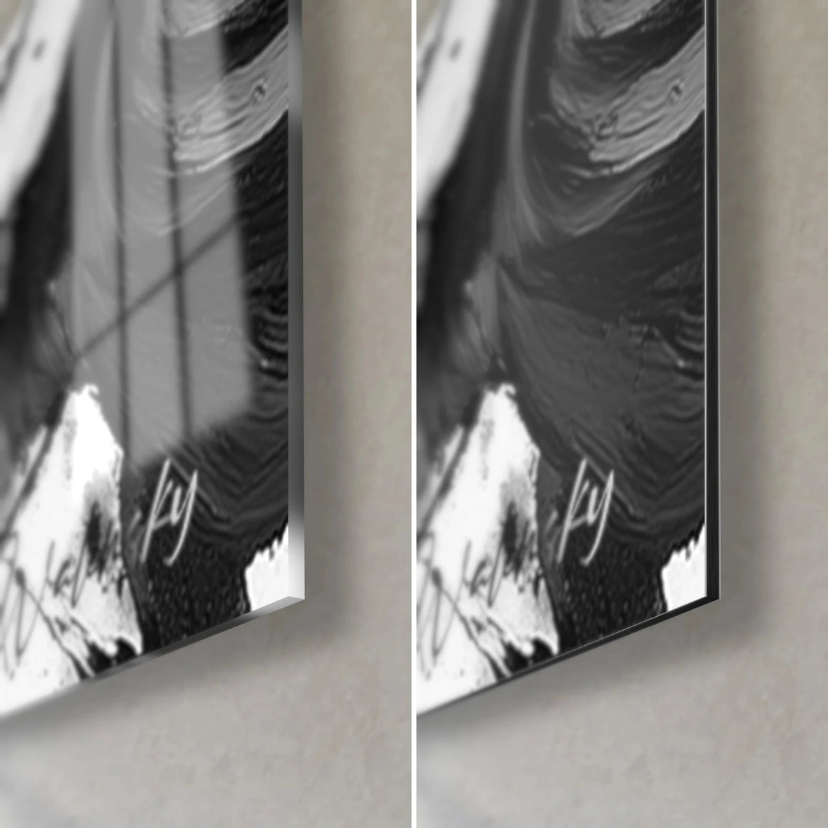 Quadro corolle di rose con inchiostro nero, angolo in basso a destra: vetro lucido che riflette la luce, Dibond grigio opaco, spessore 3 mm