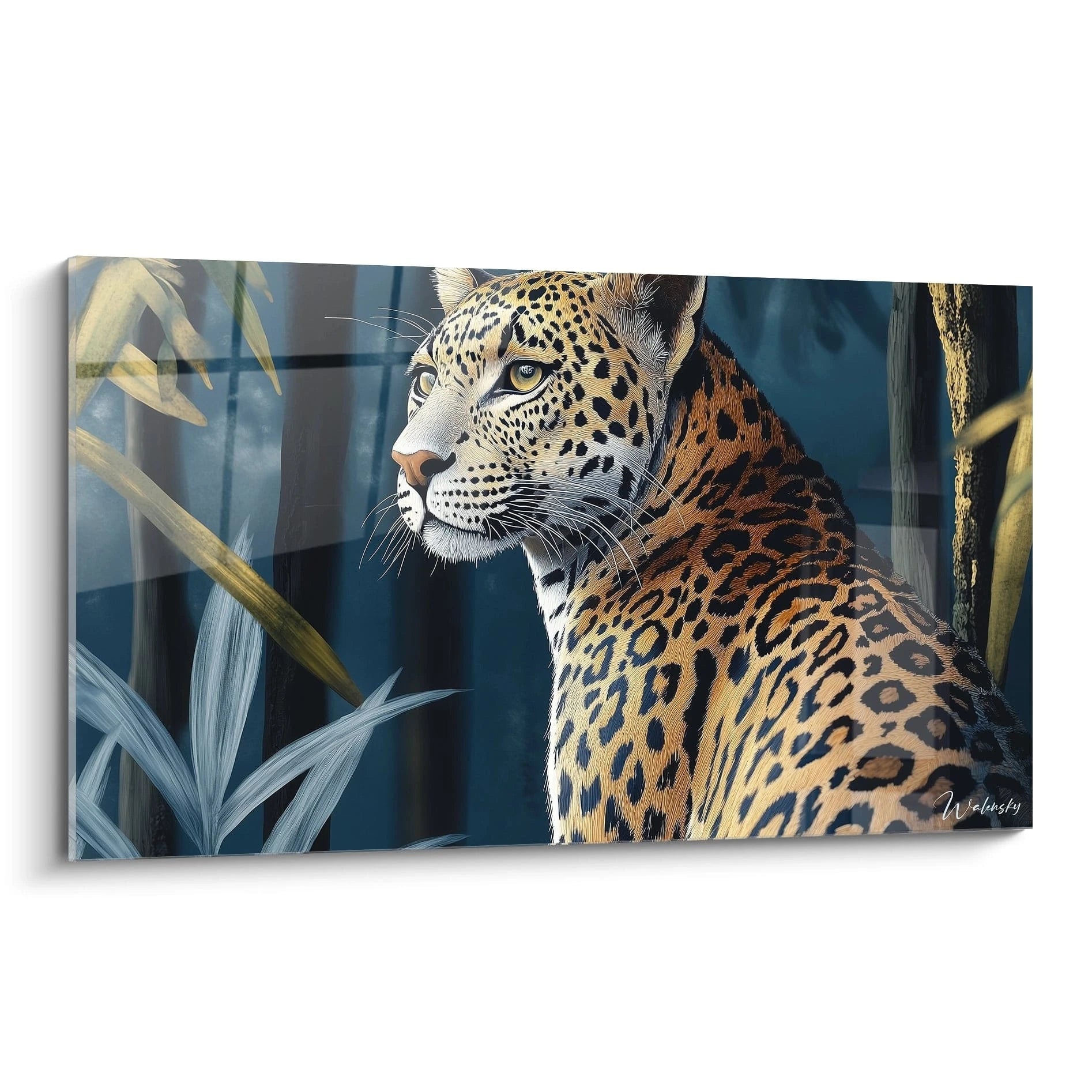 Un tableau jaguar détaillé montrant un profil de félin tacheté observant l'horizon, avec un pelage beige aux rosettes noires caractéristiques, sur fond bleu profond entouré de végétation stylisée aux teintes bleutées.
