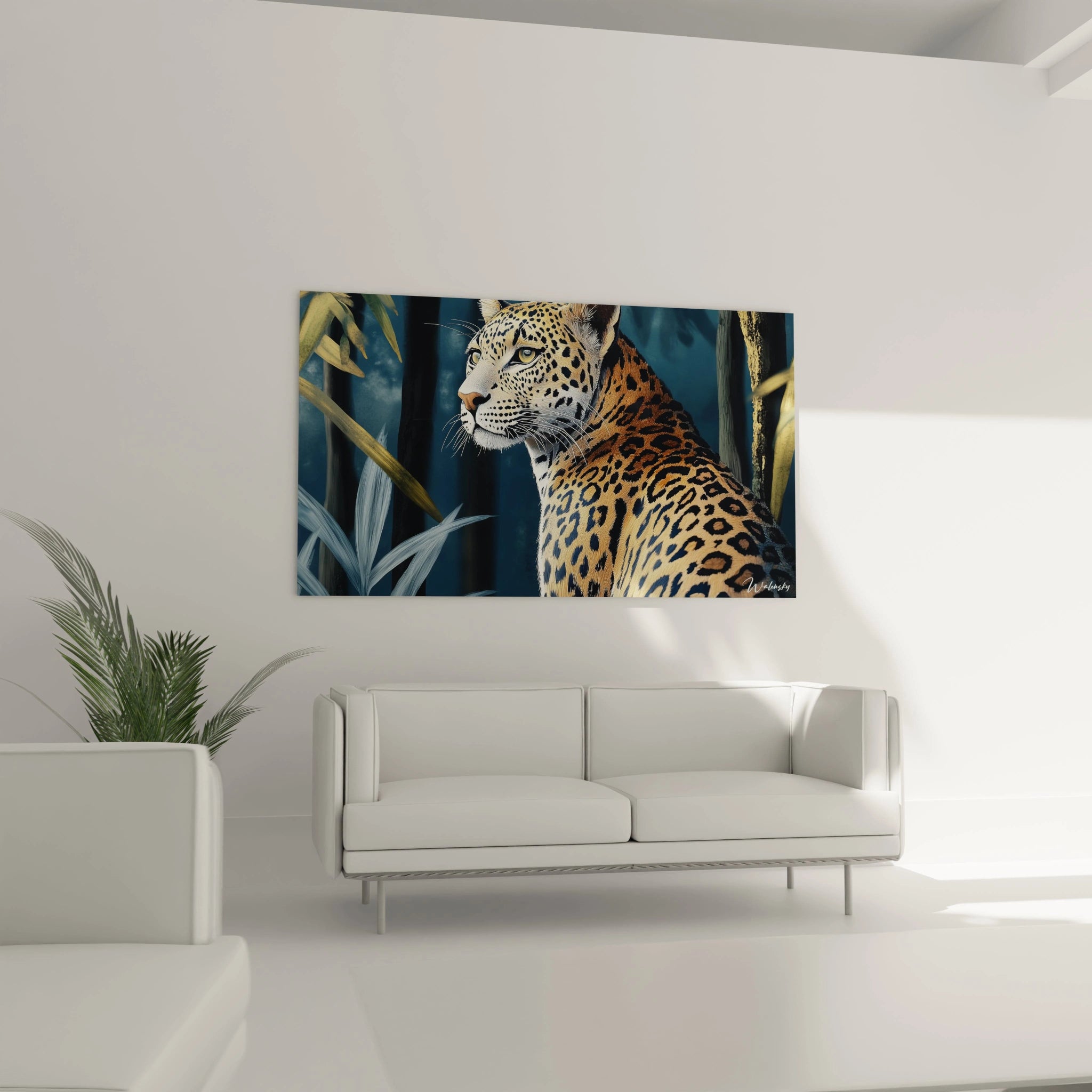 Un tableau jaguar saisissant de réalisme capturant un prédateur en position d'observation, fourrure texturée beige ornée de motifs noirs complexes, entouré de feuillages bleutés et de troncs sombres évoquant la forêt tropicale.
