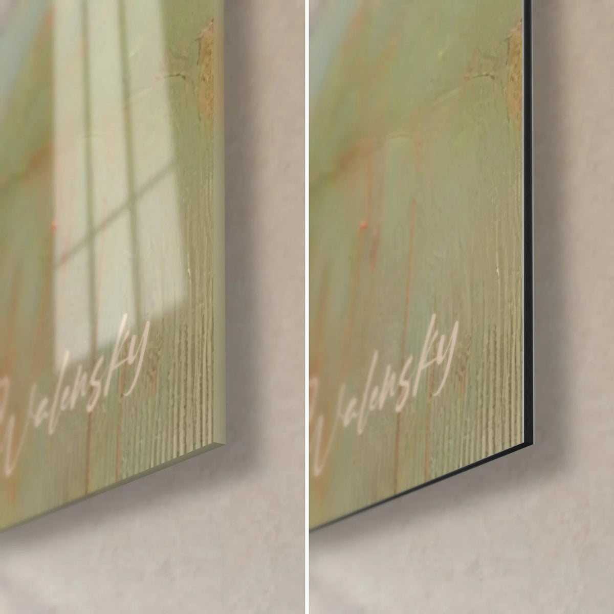Schilderij met een lieveheersbeestje op een zonnebloem, rechtsonder in de hoek: glanzend acrylglas links, mat zwart Dibond rechts, rand van 3 mm