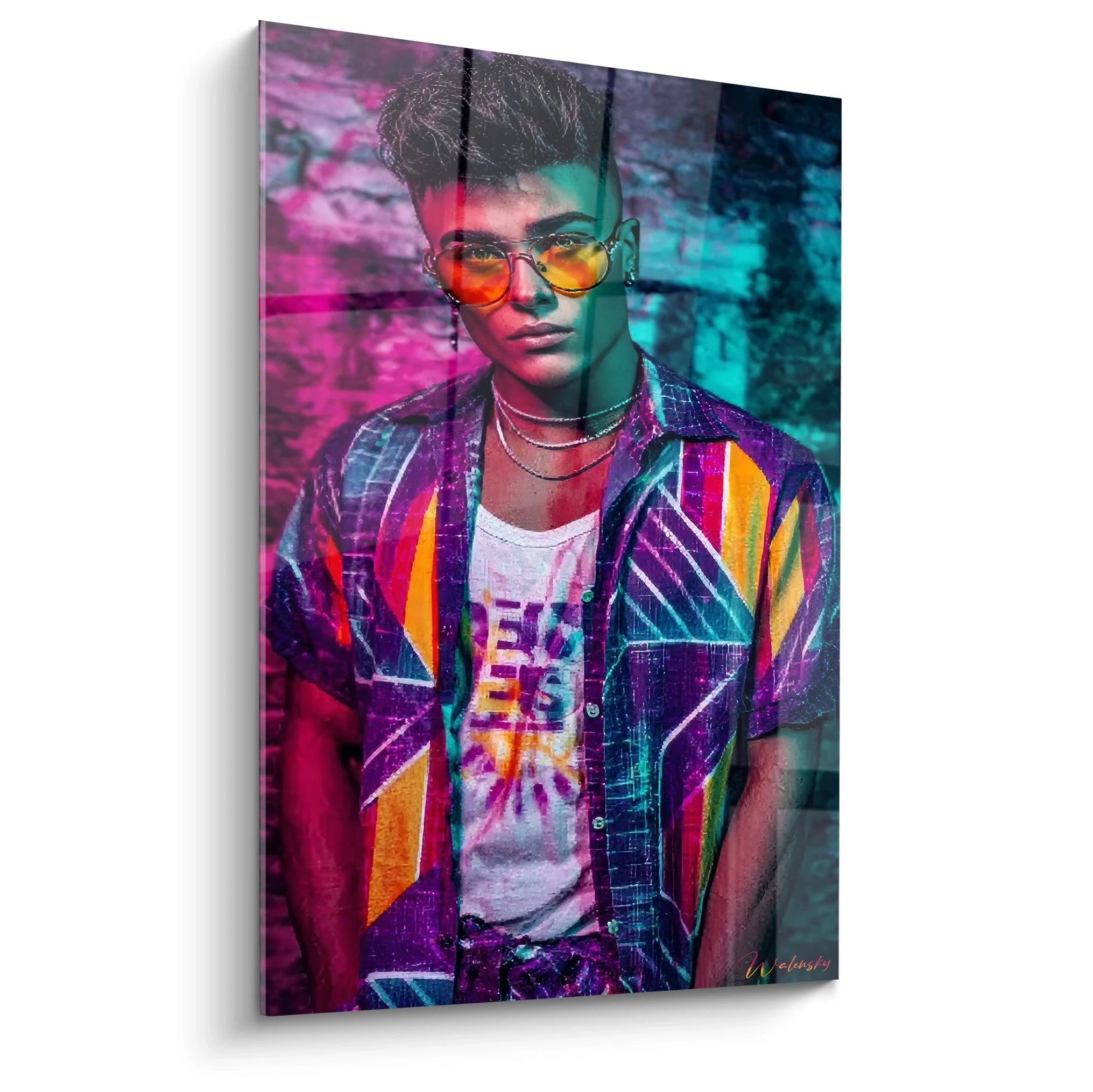 Tableau mural streetwear jeune urbain avec des couleurs vives et un modèle trendy en arrière-plan