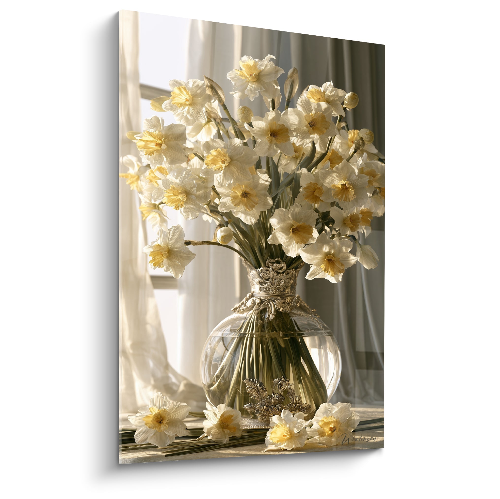Jonquilles blanches et dorées dans un vase argenté, lumière douce et pétales délicats