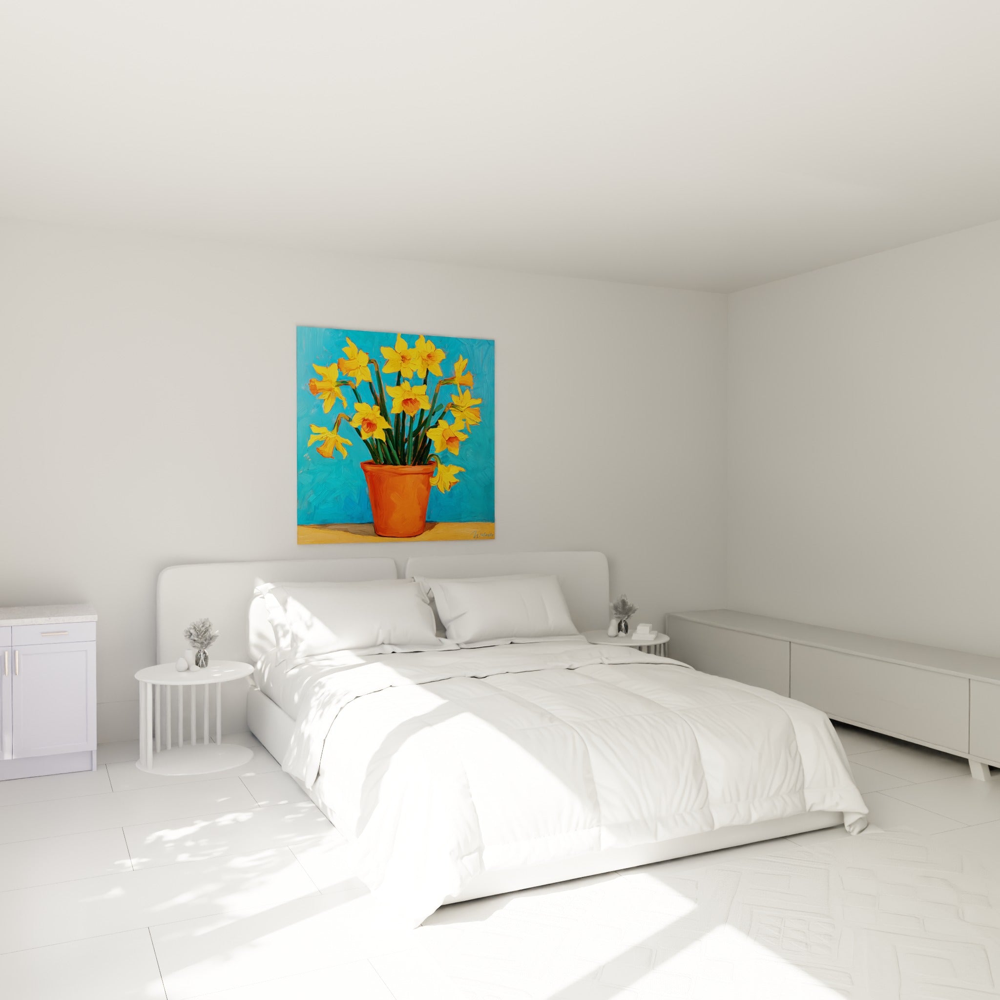 Bouquet de jonquilles jaunes vives et pot orangé accroché au-dessus d'un lit dans une chambre claire
