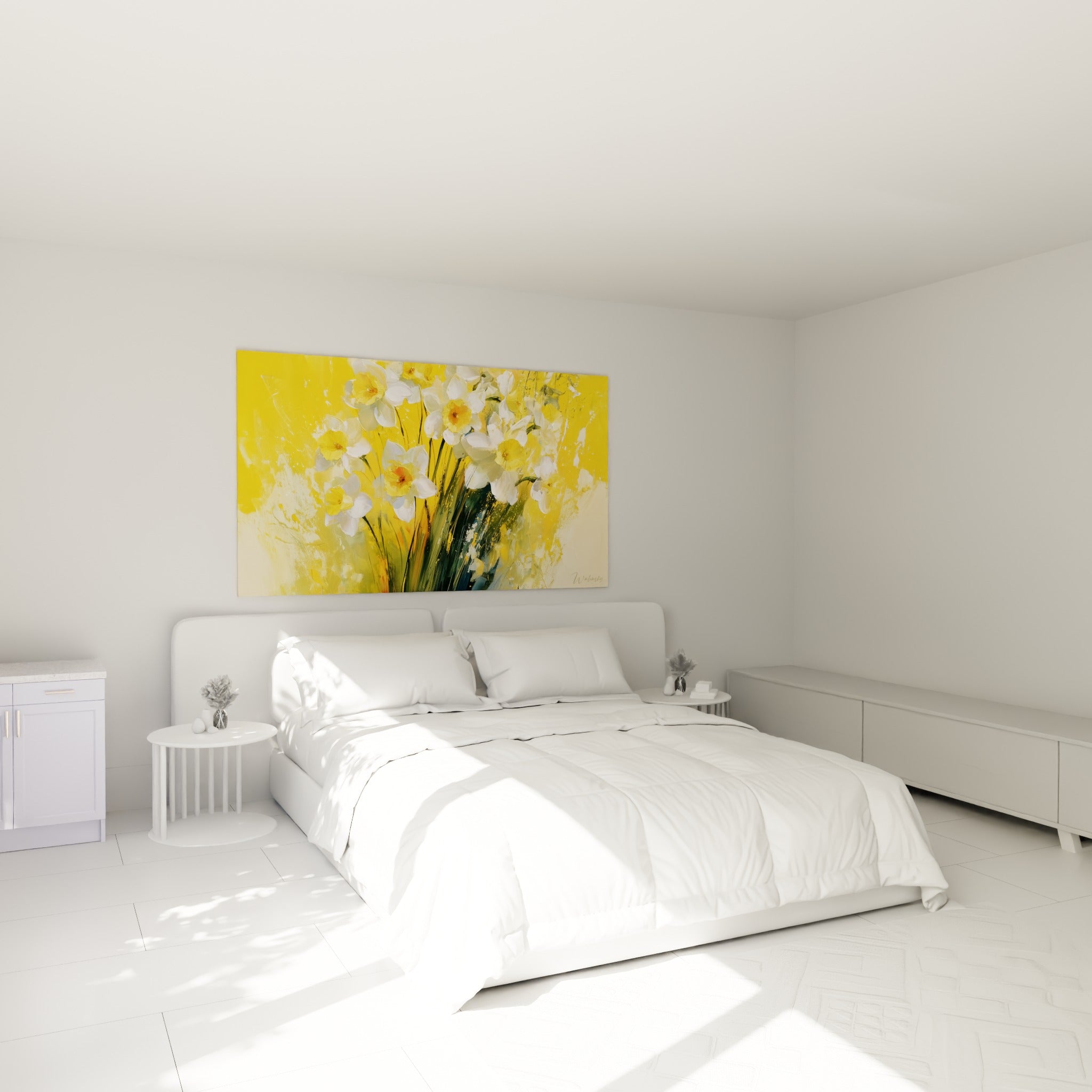 Bouquet de jonquilles blanches et orangées accroché au-dessus d'un lit dans une chambre claire