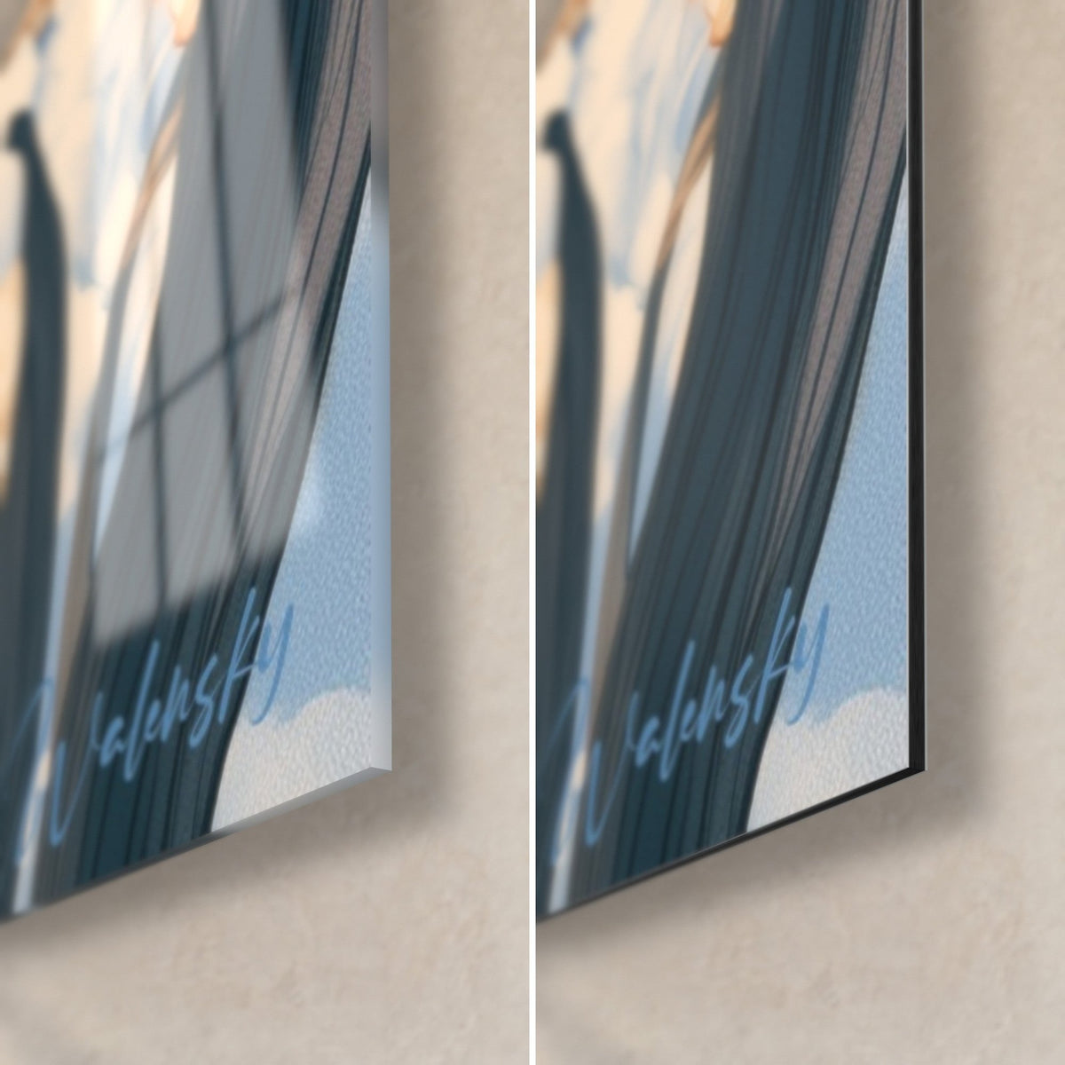 Quadro di fiori primaverili crema e blu, angolo in basso a destra: vetro acrilico lucido a sinistra, alluminio Dibond opaco a destra, spessore 3 mm