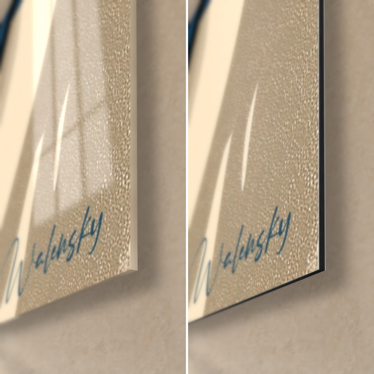Tableau fleur jaune sur fond bleu marine, coin bas droit, verre brillant à gauche, Dibond mat beige à droite, tranche noire 3 mm