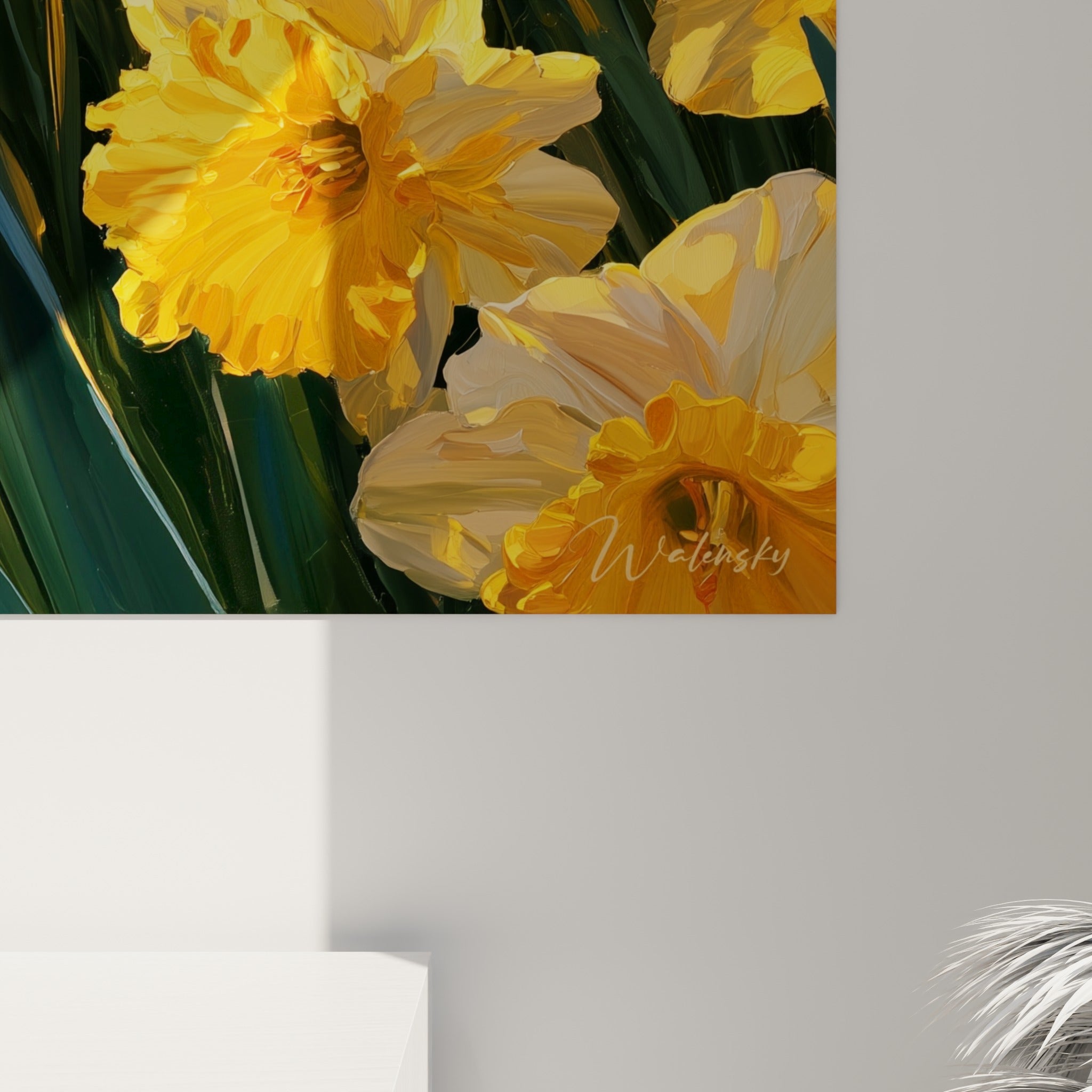 Empâtements épais et coulures dorées sur les pétales de jonquilles, grain de peinture visible de près