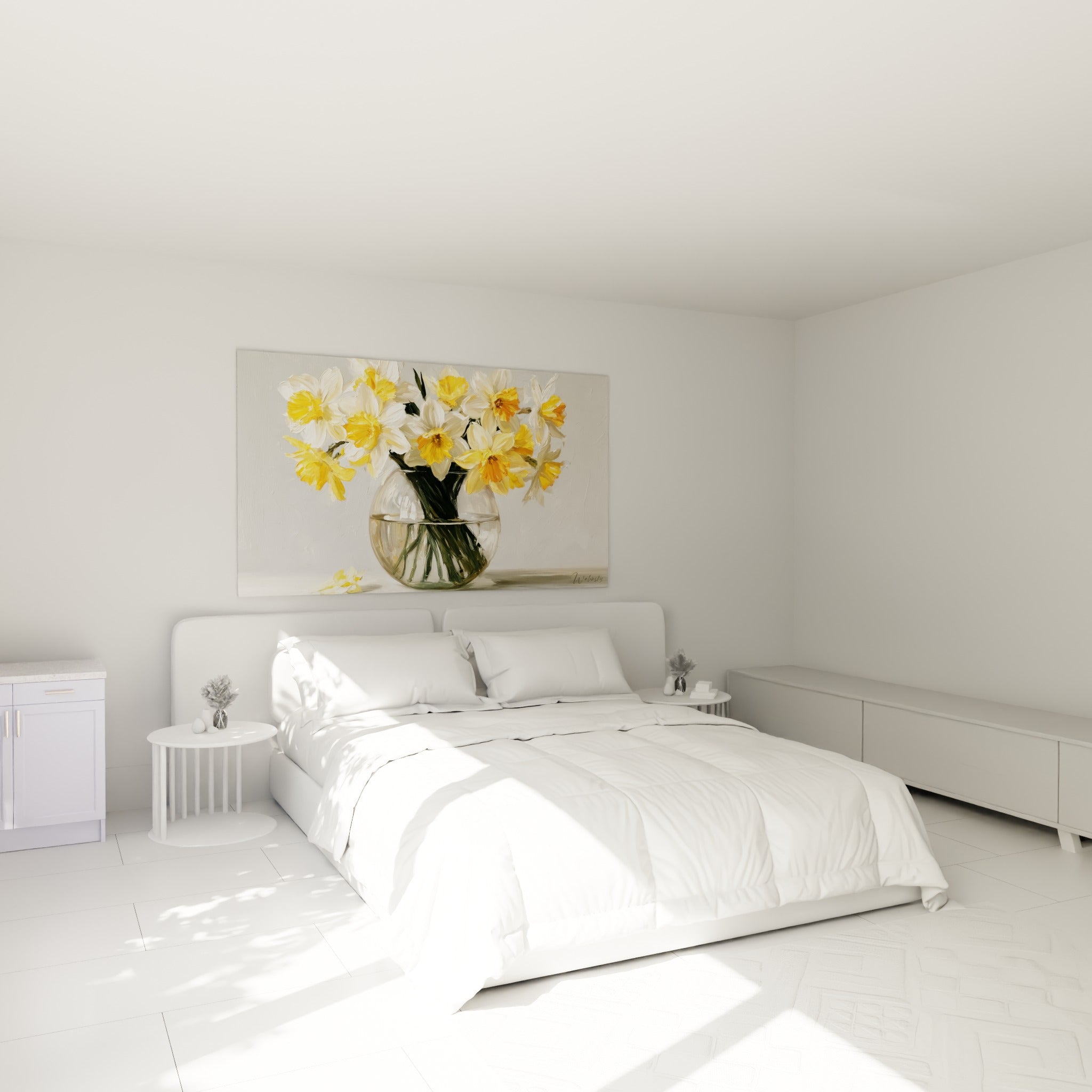 Bouquet de jonquilles jaune et blanc dans un vase rond, accroché au-dessus d'un lit dans une chambre claire