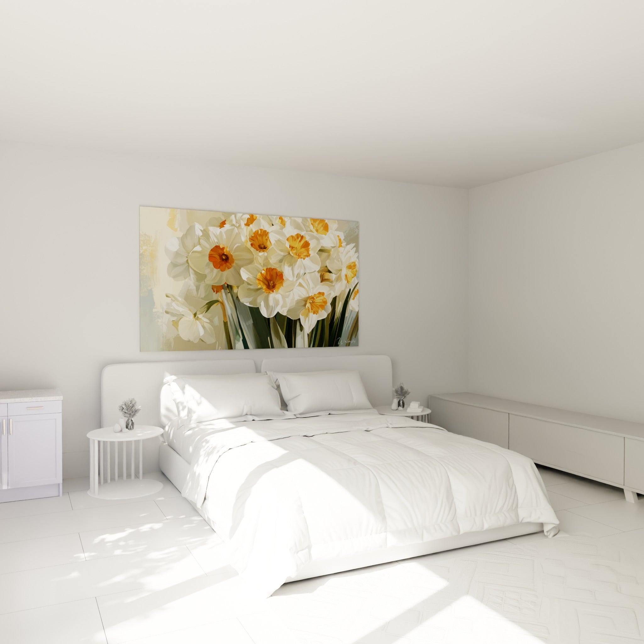Bouquet de jonquilles blanches et orangées accroché au-dessus d'un lit dans une chambre claire