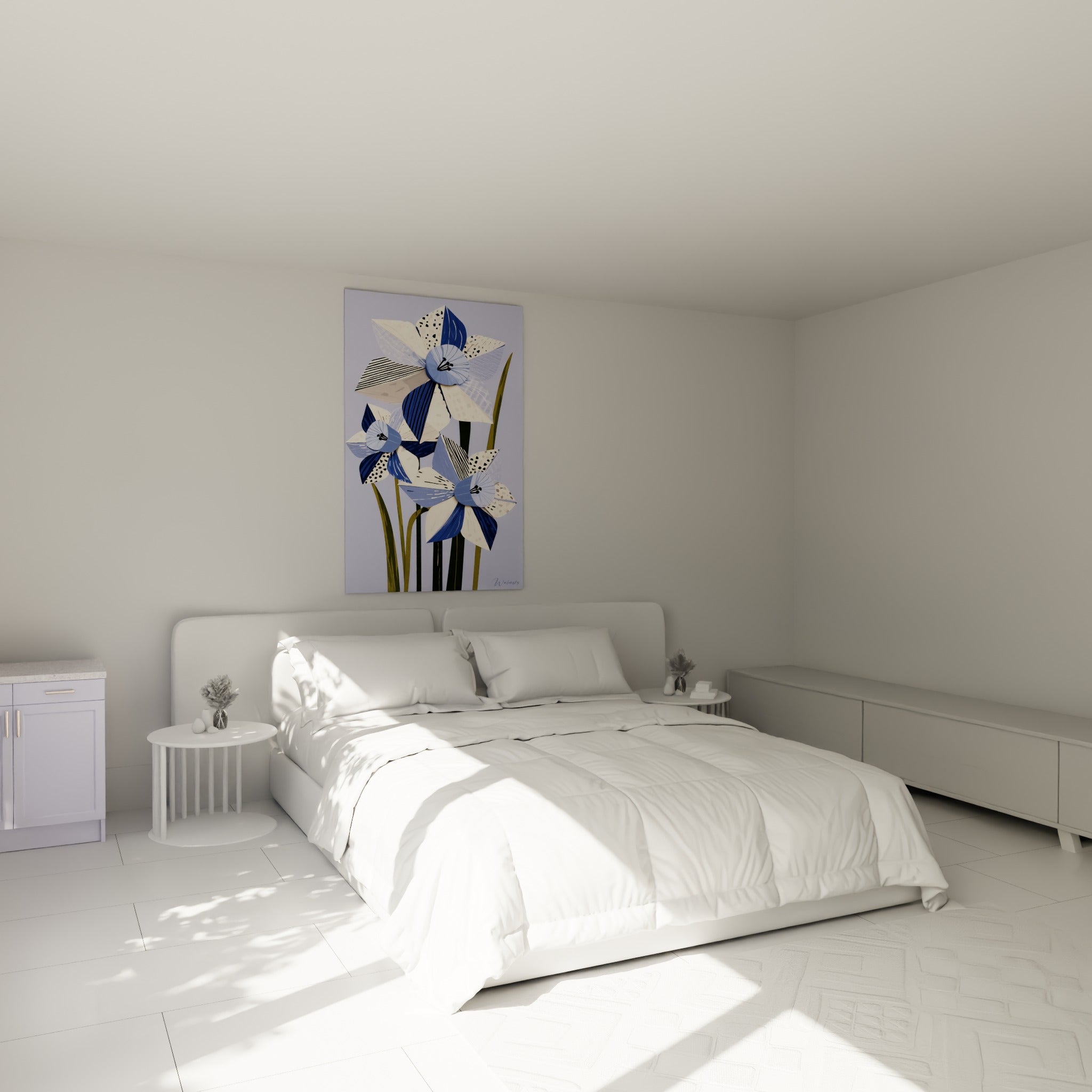 Trois jonquilles bleu marine et blanches aux pétales texturés, au-dessus d'un lit dans une chambre claire