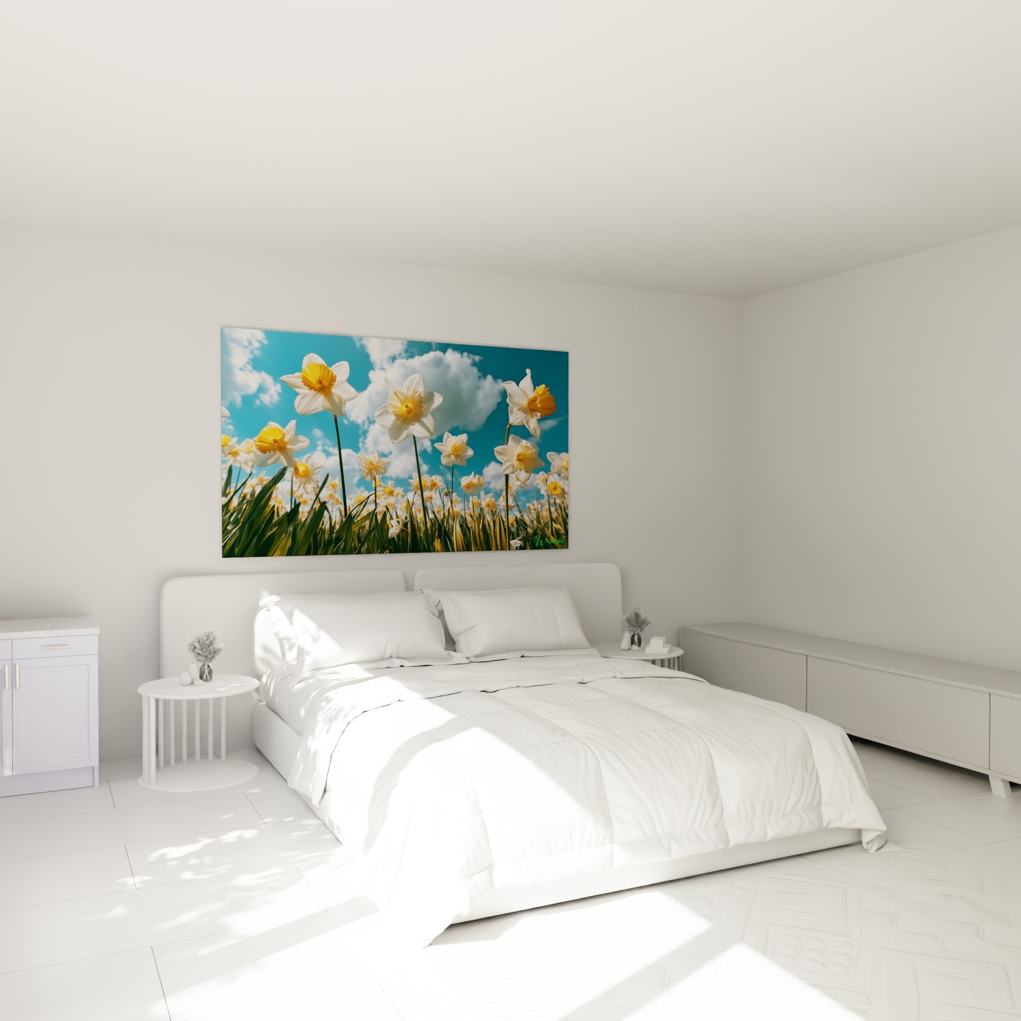 Fleurs de jonquille blanches à cœur jaune doré au-dessus d'un lit dans une chambre claire