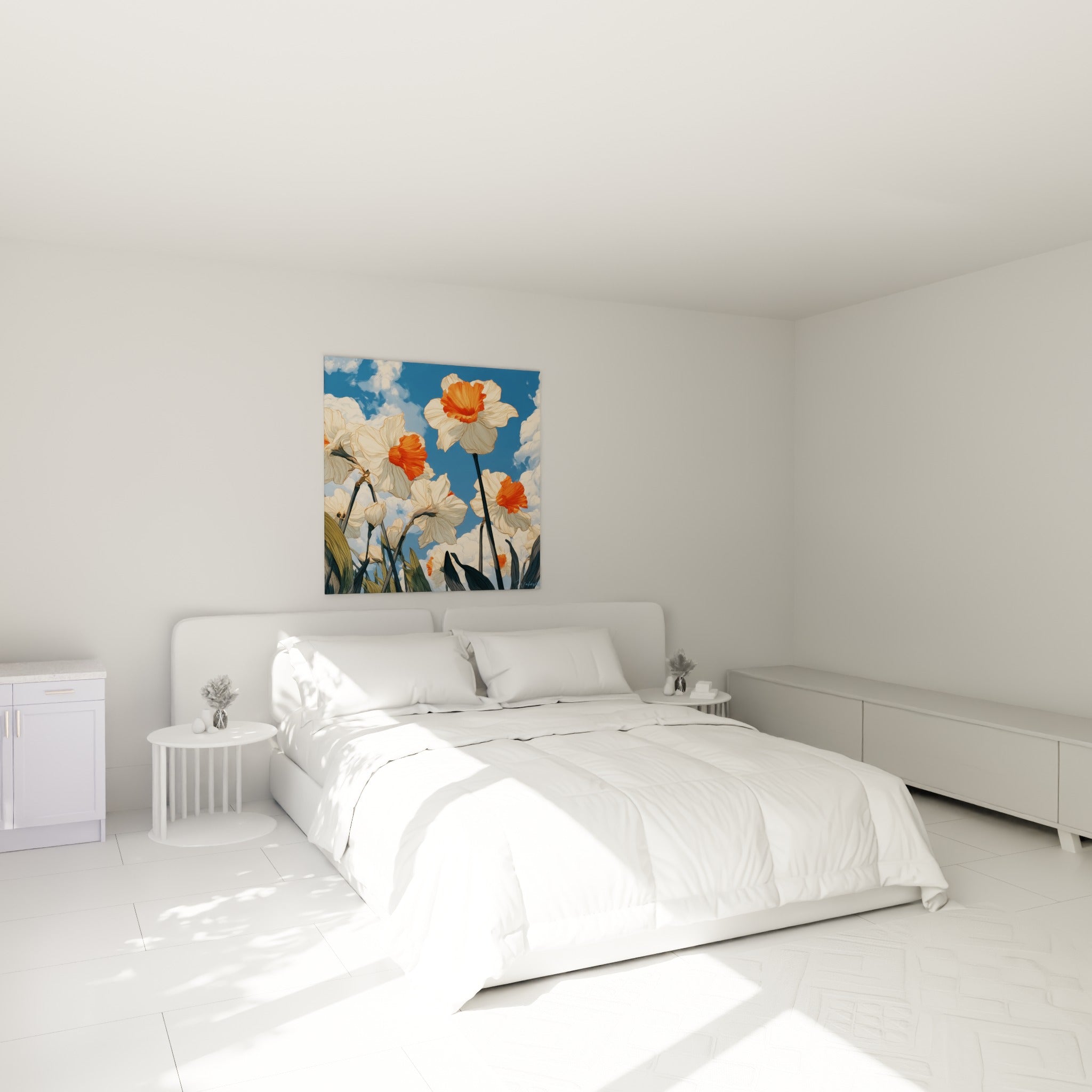 Fleurs de jonquille blanches et orangées surplombant un ciel bleu, au-dessus d'un lit dans une chambre claire