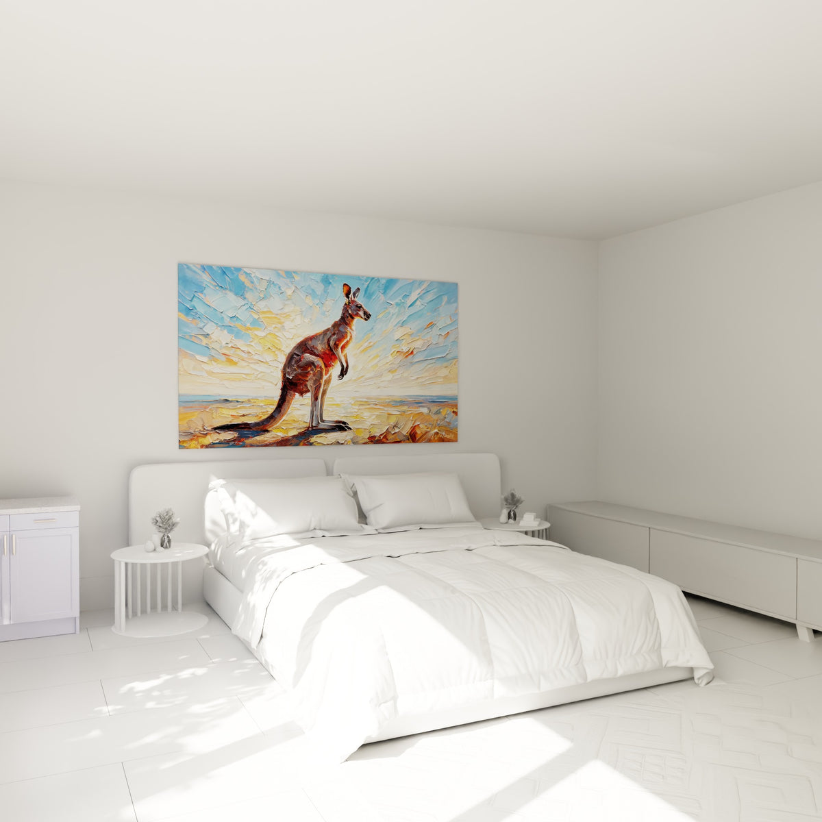 Silhouette de kangourou fauve et sol ocre accrochée au-dessus d'un lit dans une chambre claire