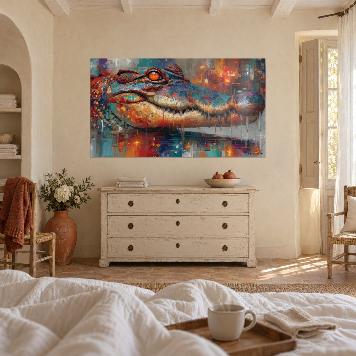Schilderij hagedis met koperen glans, gletsjerblauwe snuit en vurig rode highlights, boven een bed in een lichte slaapkamer