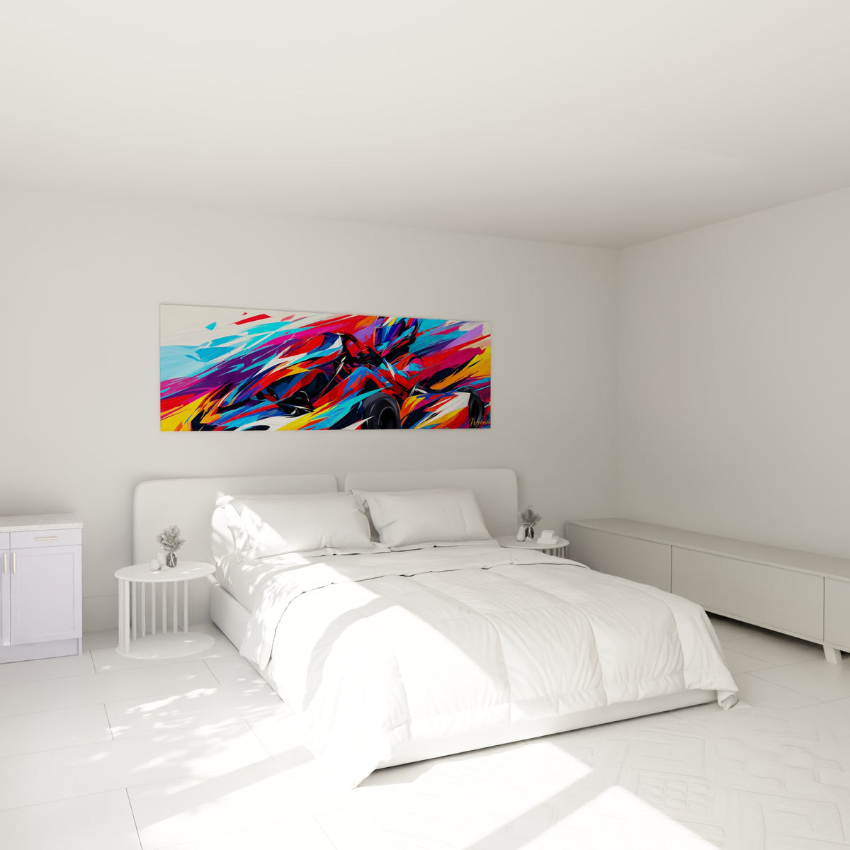 Pilote de karting aux couleurs rouge et turquoise vibrantes, accroché au-dessus d'un lit dans une chambre claire