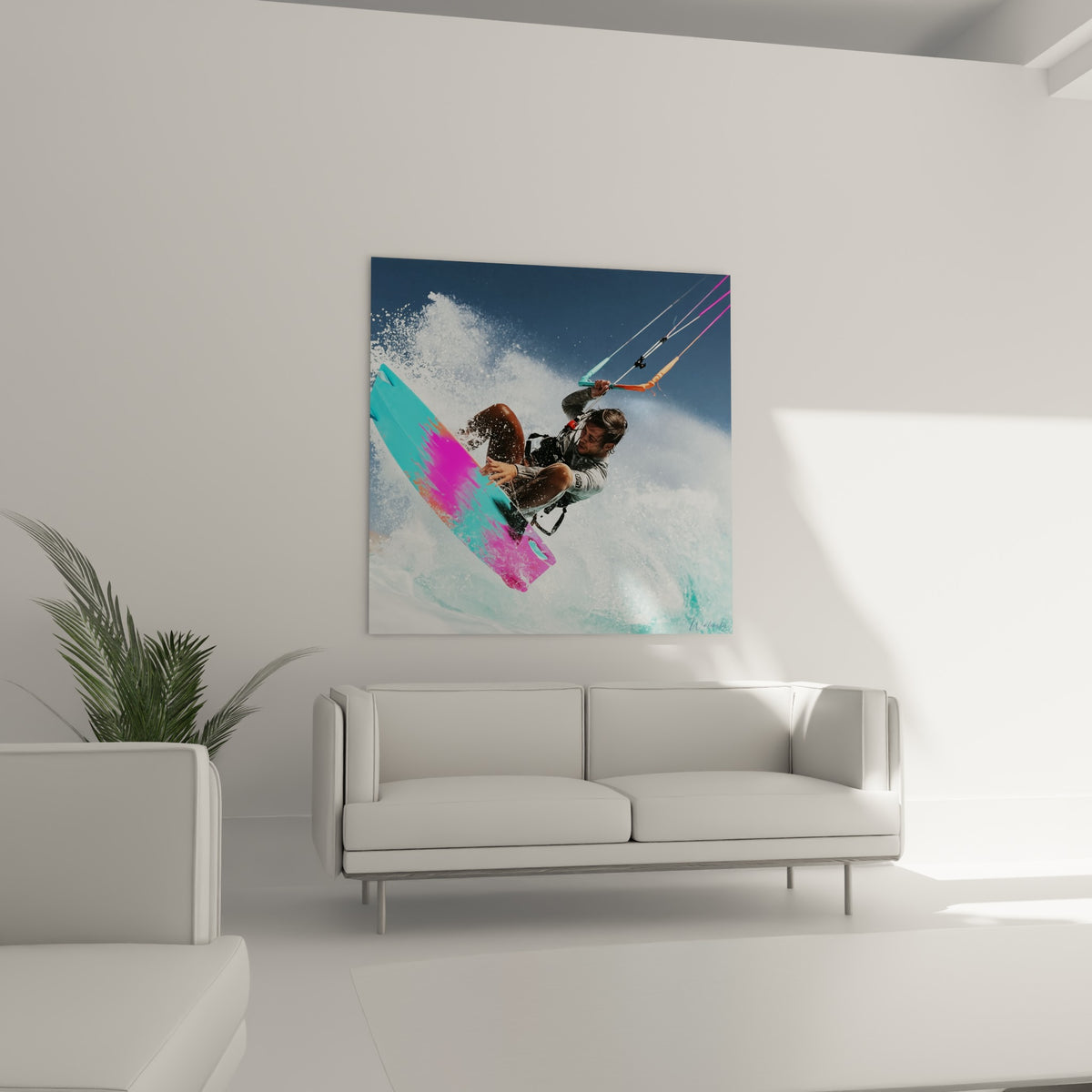 Athlète agrippé à la barre orange et turquoise, planche rose vif, disposé au-dessus d'un canapé dans un salon lumineux