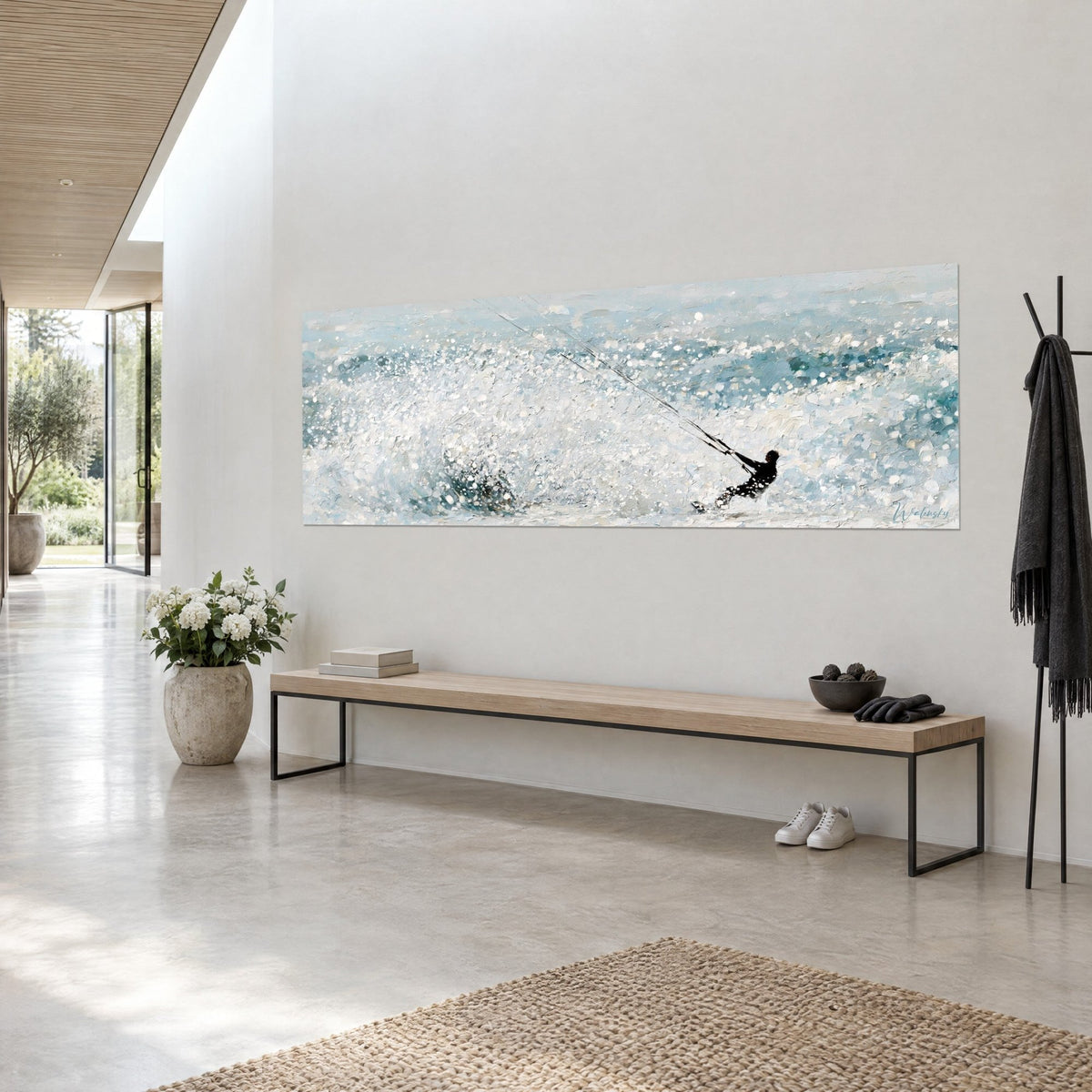 Tableau voilier de traction fendant des vagues bleu-gris et blanc crème, long format peint à la spatule, mur d'une maison d'architecte