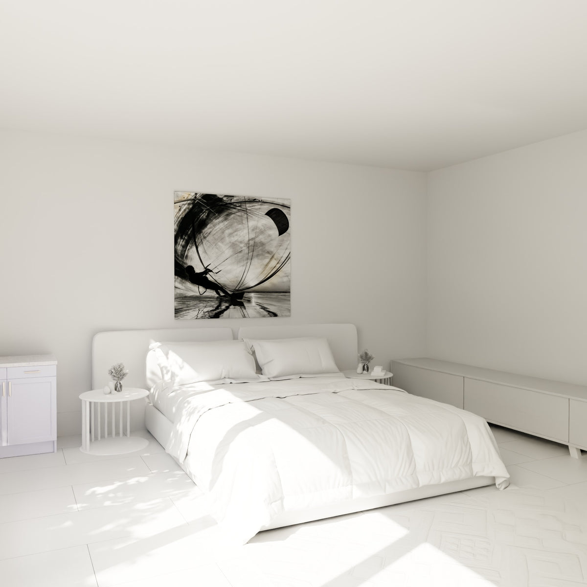 Rider penché sur sa planche, tons noirs et gris intenses, au-dessus d'un lit dans une chambre claire