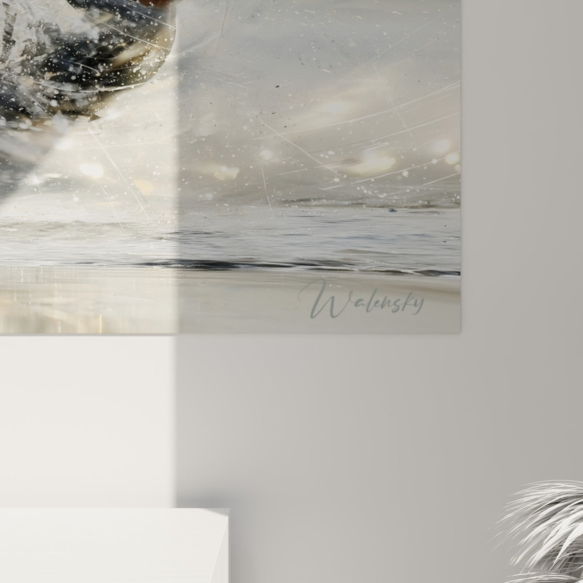 Grain pictural de la gerbe d'eau dorée et argentée, texture granuleuse et éclats lumineux du tableau kitesurf
